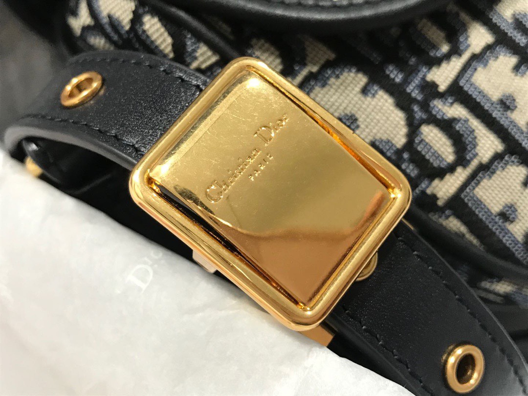 Handbag Dior M9319 size 22*17*6 - vstockx