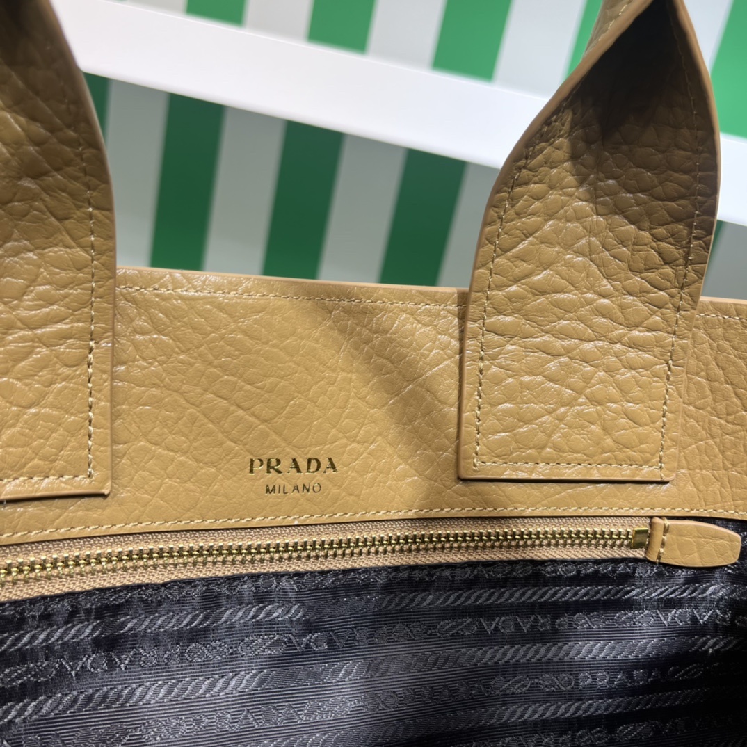 Handbags Prada 1BG440 size:16×26×40 cm - vstockx
