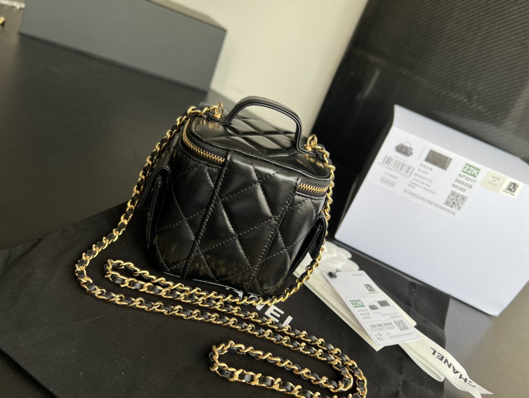 Handbag Chanel AP3016 size 11cmx11cmx11 cm - vstockx