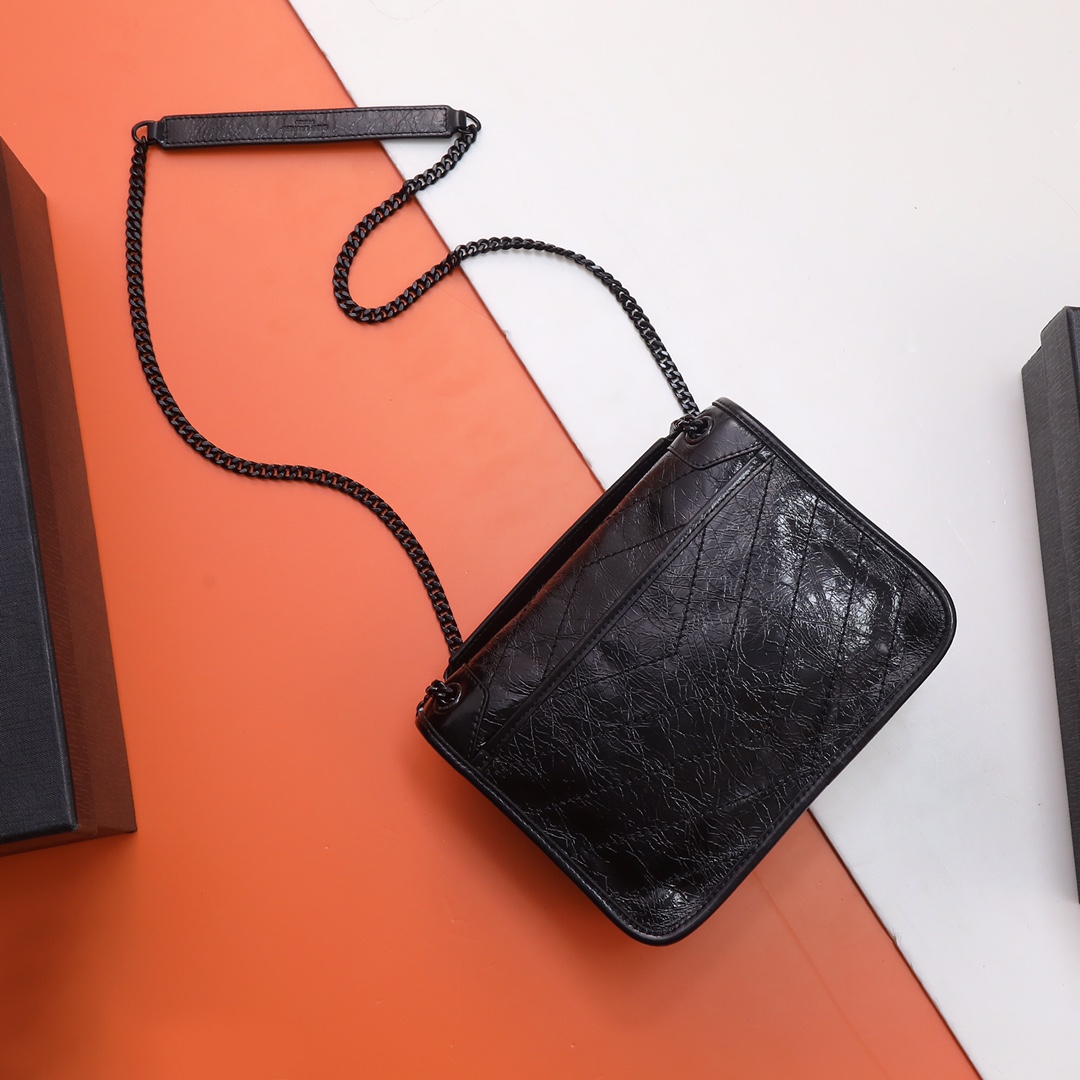 Handbags SAINT LAURENT 533037 size 22x16.5x12 cm - vstockx