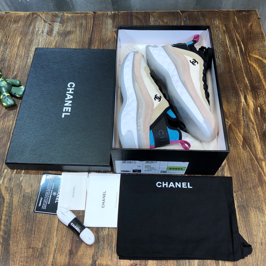 Chanel Fabric & Suede Calfskin Low Top Sneaker 17 - vstockx