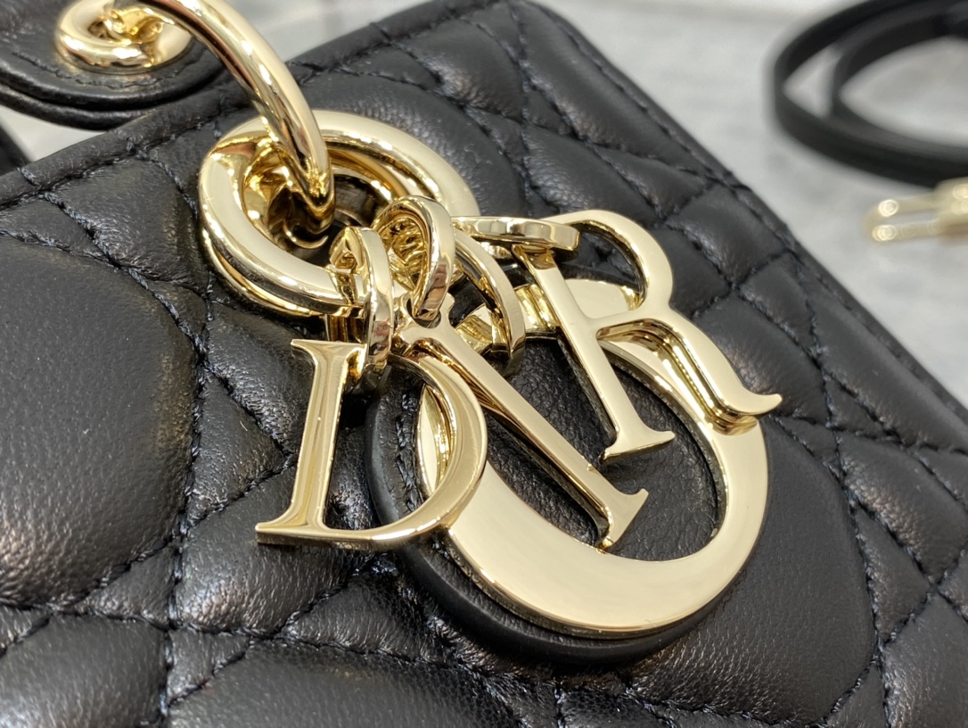 Handbags Dior 9230 size  16*5.5*10 cm - vstockx