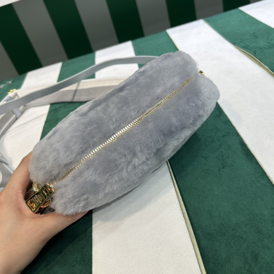 Handbags Prada 1BH192 size:16×6×12 - vstockx