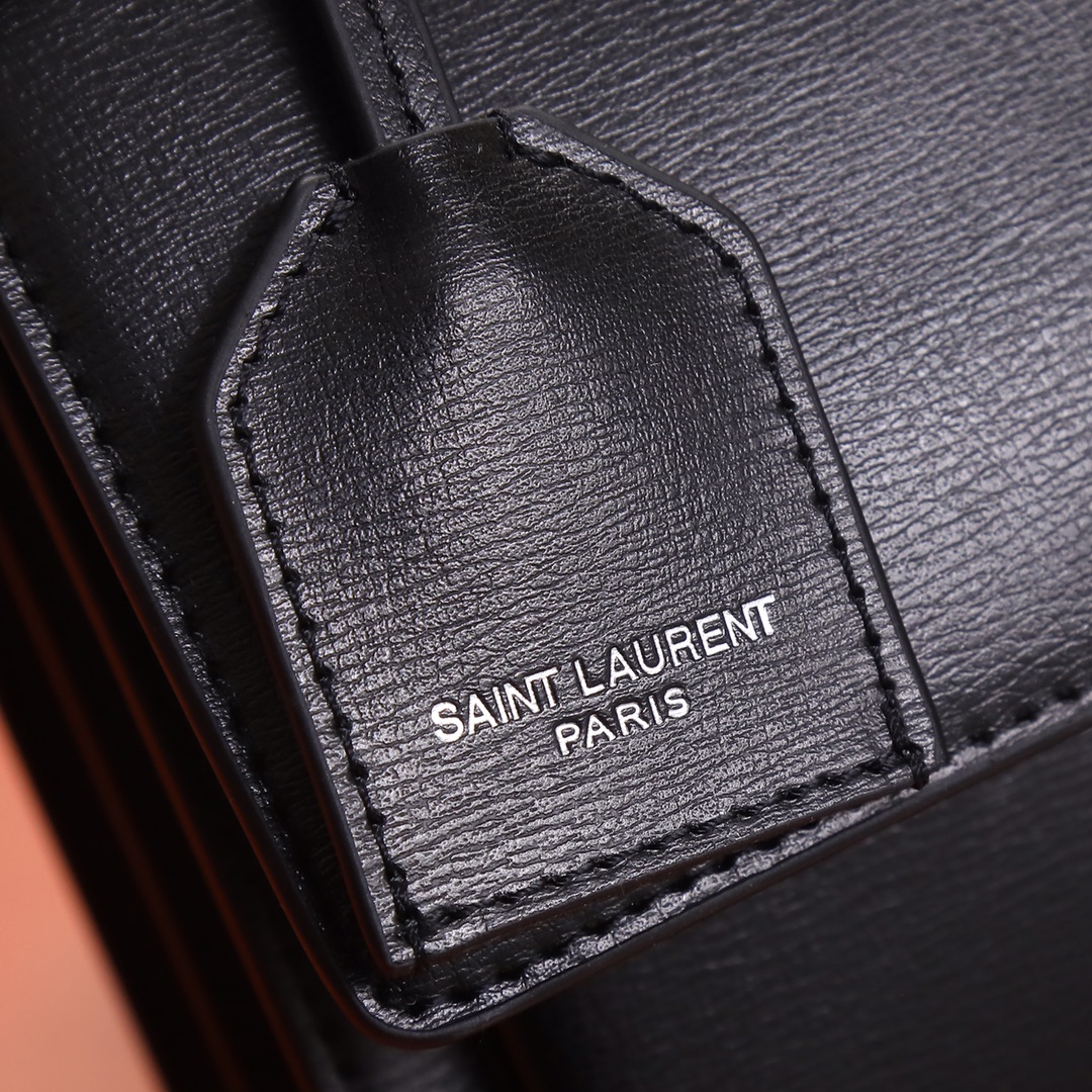 Handbags SAINT LAURENT 442906 size 22x8x16 cm - vstockx