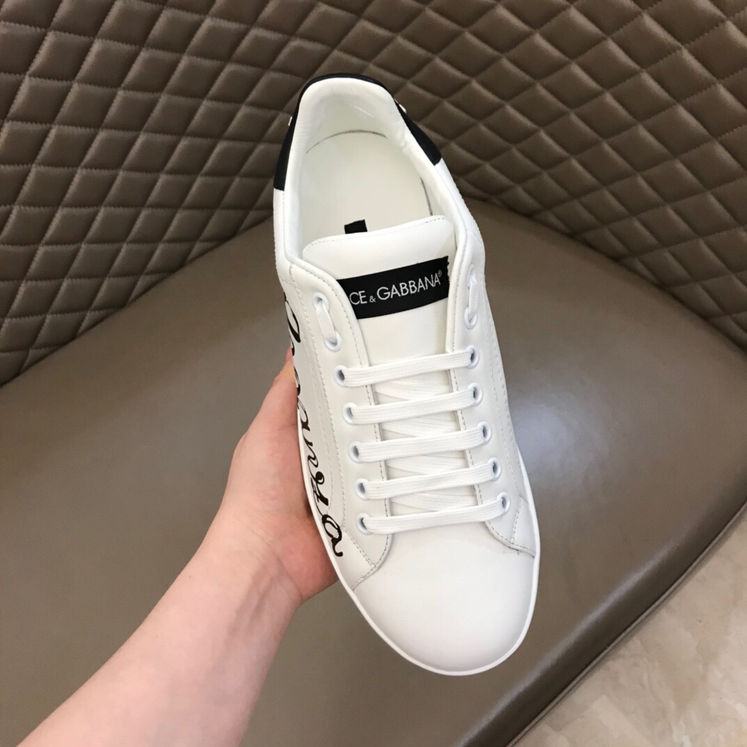 Dolce & Gabbana Low Tops Sneakers 138 - vstockx