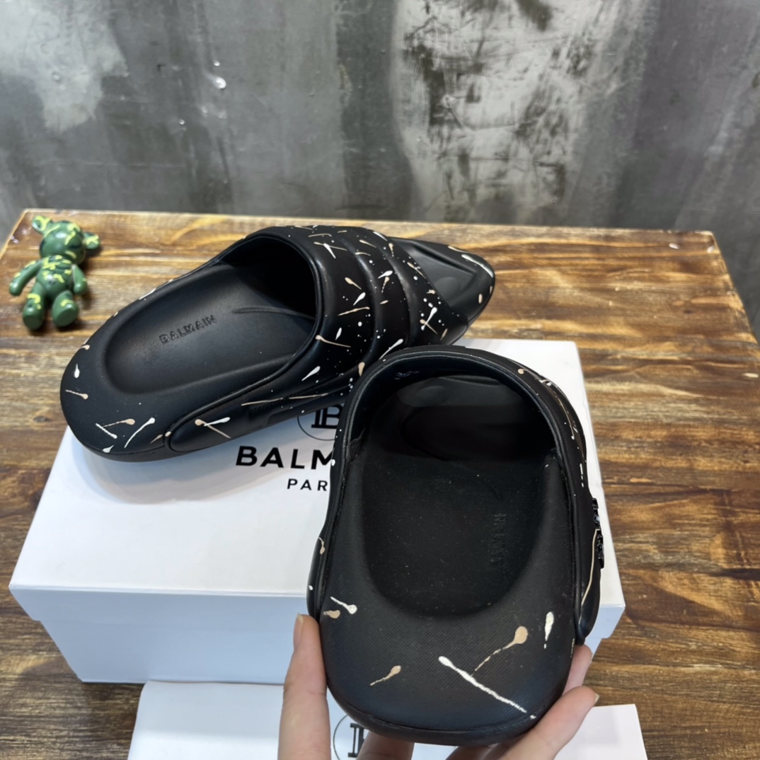 Balmain Quilted leather B-IT mules 1 - vstockx