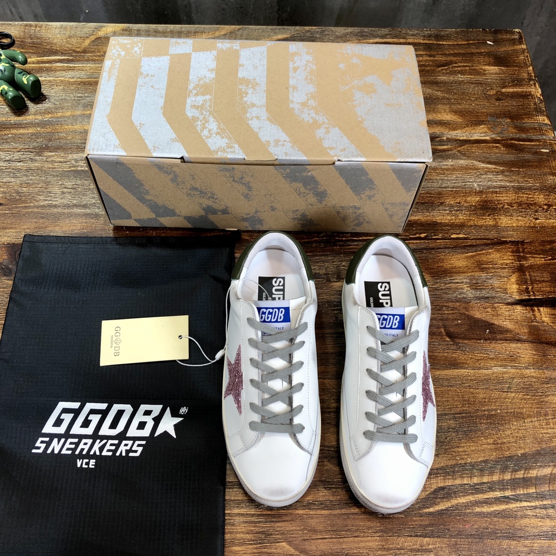 Golden Goose Superstar distressed-finish sneakers 11 - vstockx