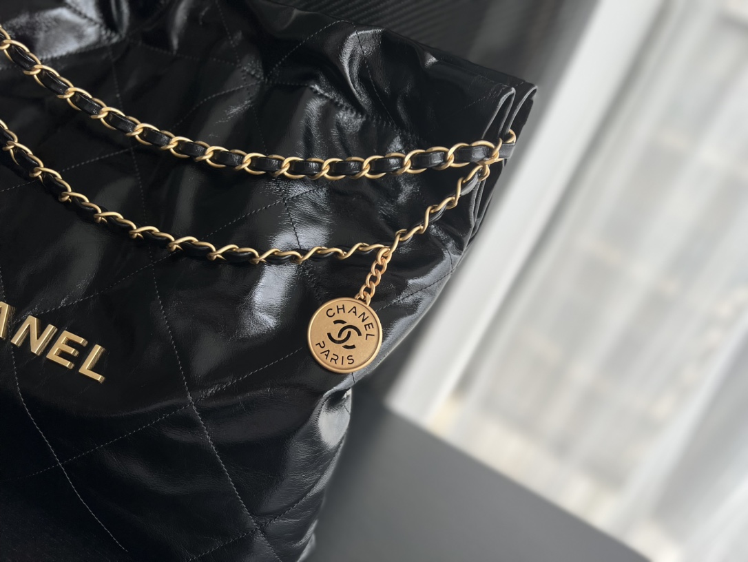 Handbag Chanel size 39cmx42cmx8 cm - vstockx