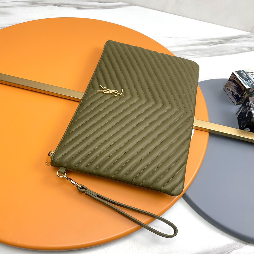 Handbags SAINT LAURENT 440222 size 36x24.5x2.5 cm - vstockx