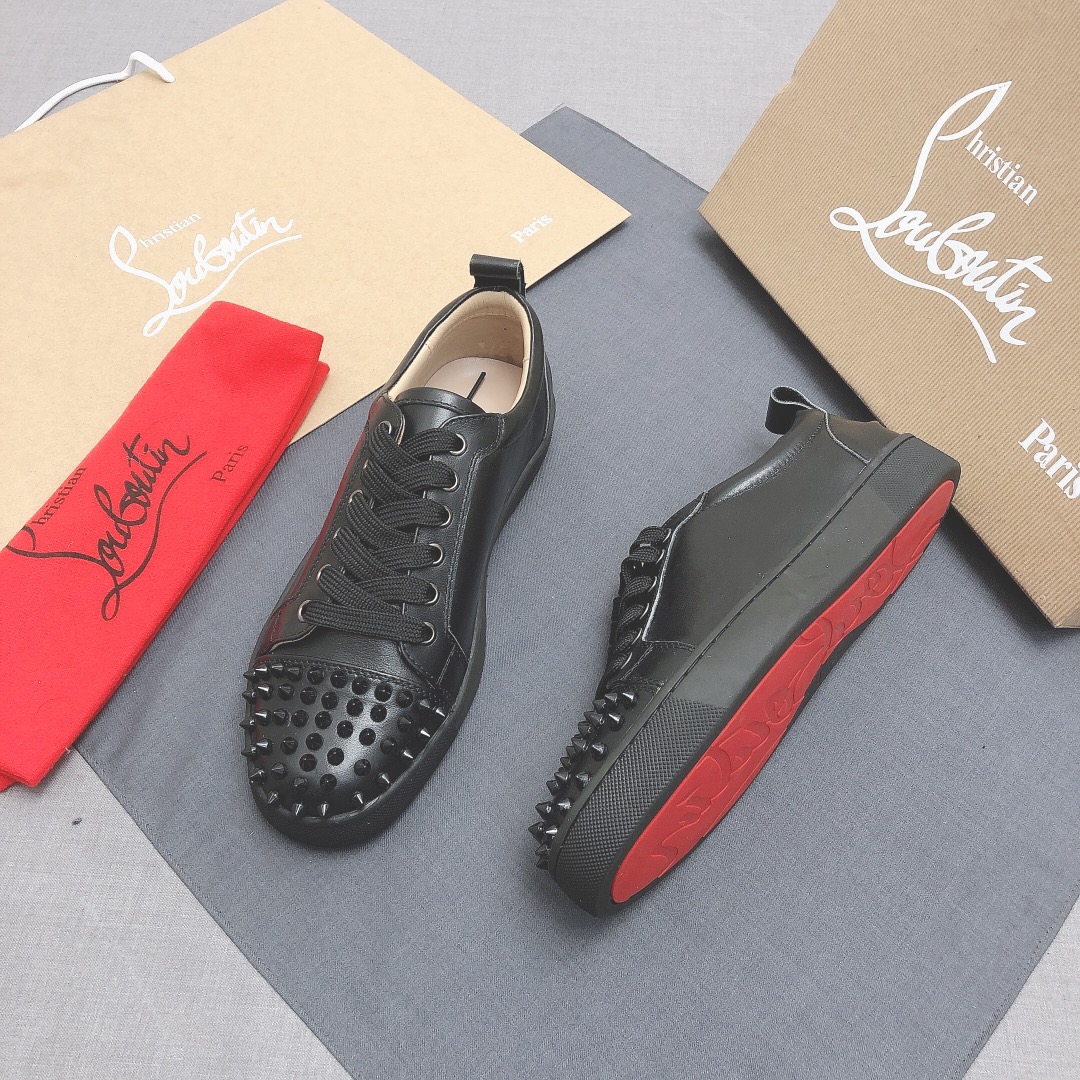 Christian Louboutin Louis Junior Spikes Orlato Flat Sneakers 5 - vstockx