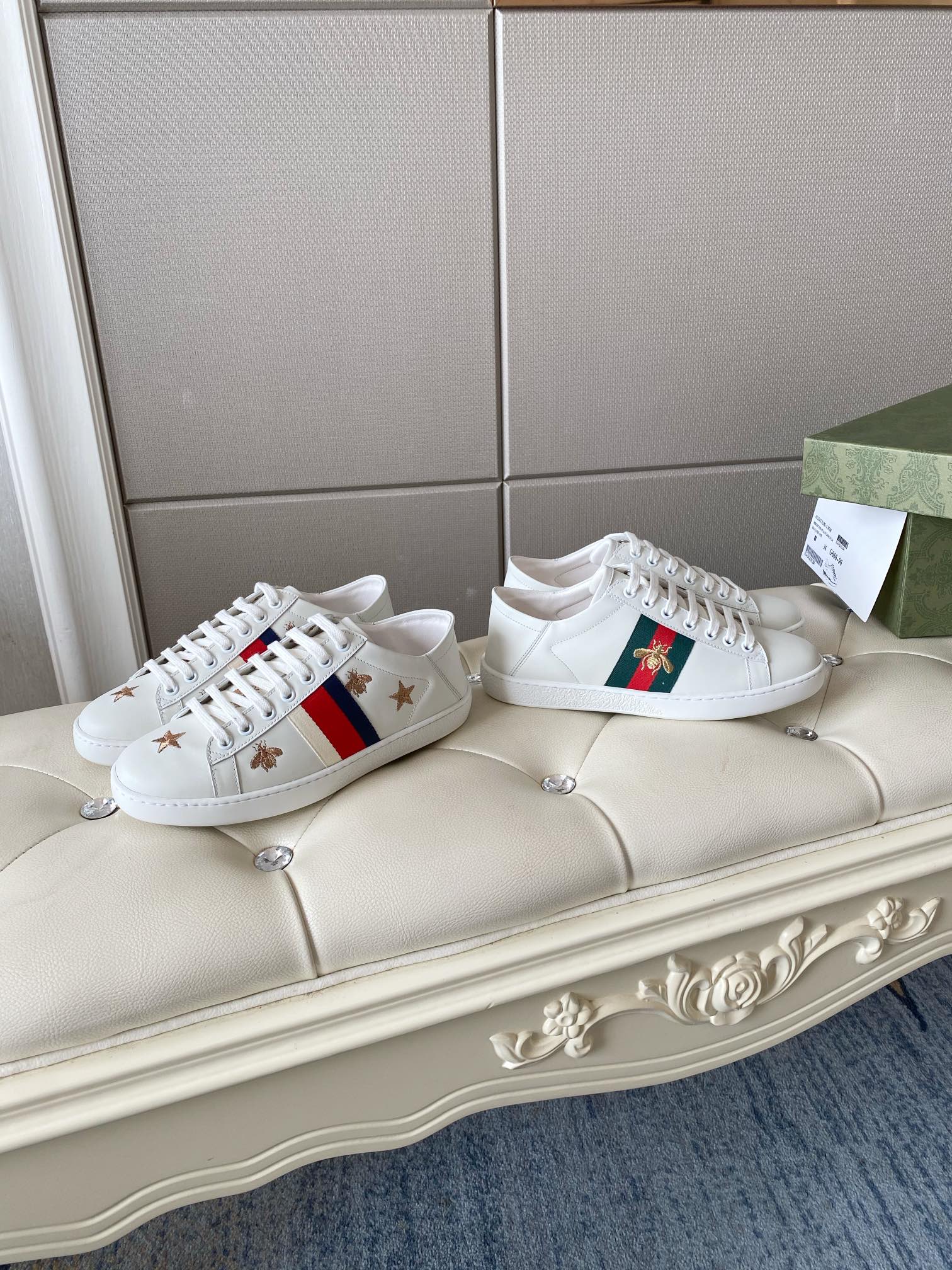 Gucci Women's Ace sneaker with bee sneaker 4 - vstockx