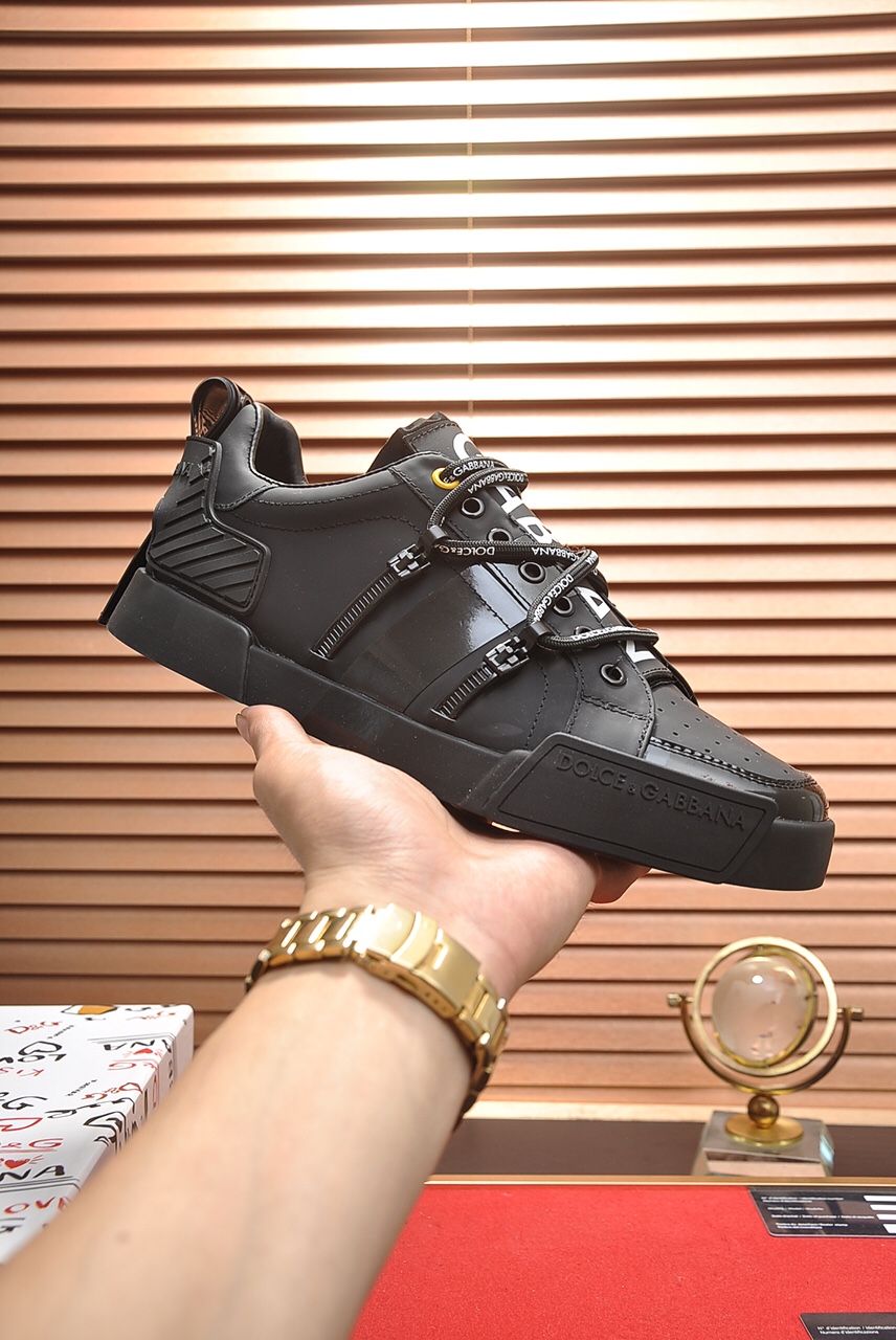 Dolce & Gabbana Low Tops Sneakers 69 - vstockx