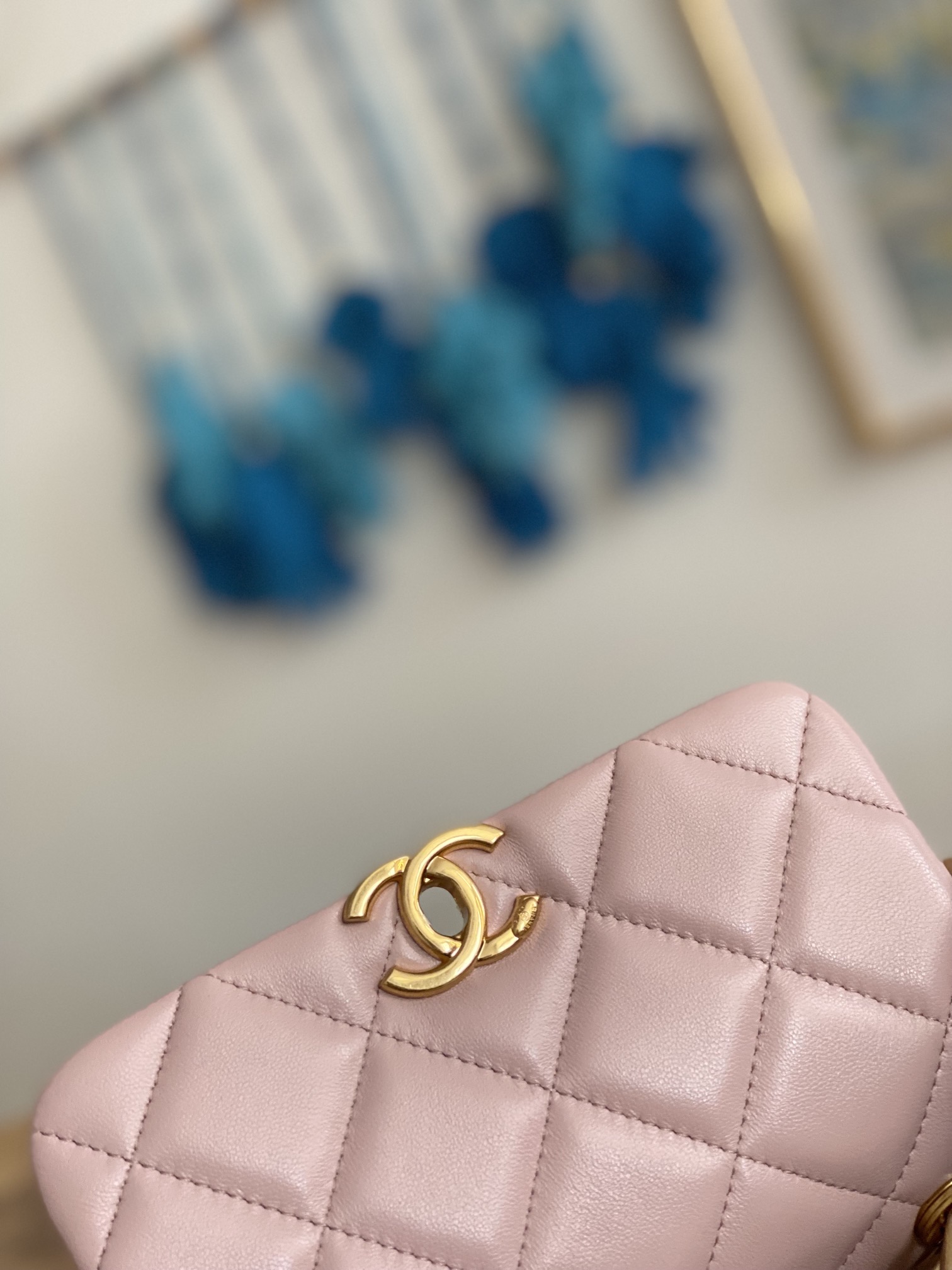 Handbag Chanel 3365 size 17X11.5X8.5 Cm - vstockx