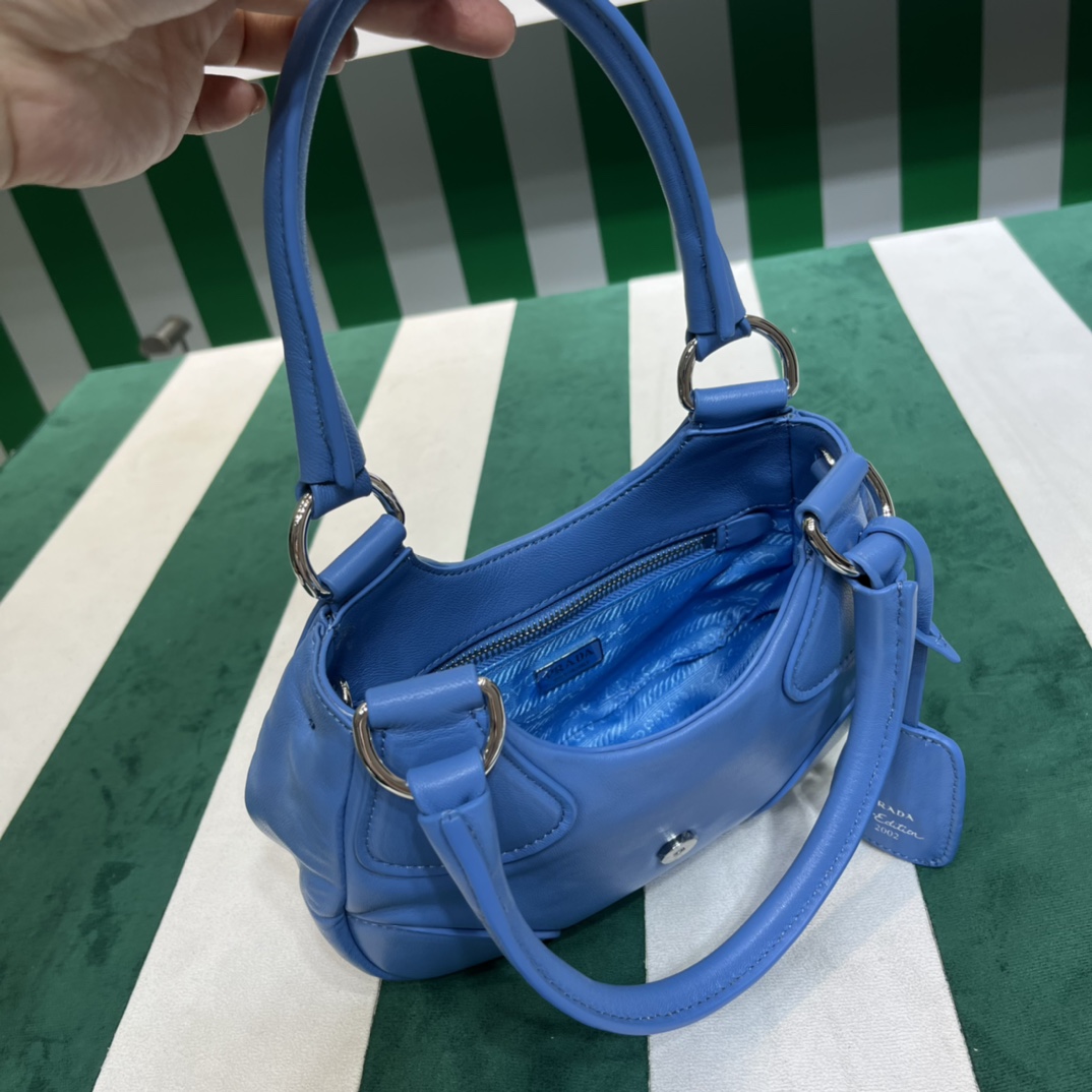 Handbags Prada PRADA PASSAVELA 1BA381 size:23x16x9 cm - vstockx