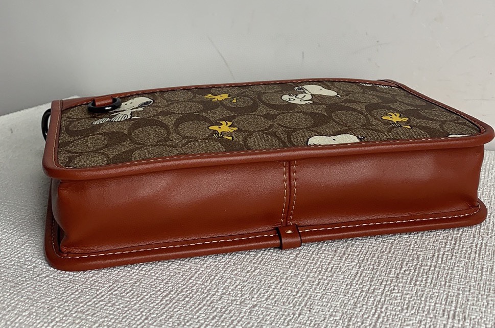 Handbags Coach cE709 size:25*16*6 - vstockx