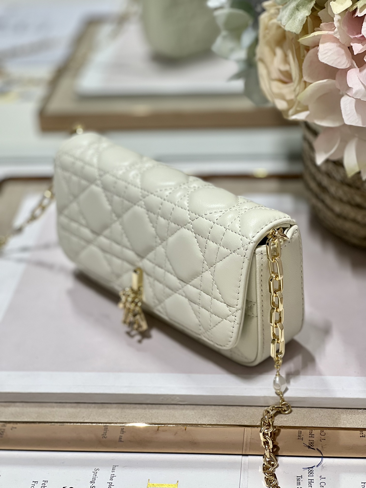 Handbag Dior 0977 size 18.5 x 10 x 4 cm - vstockx