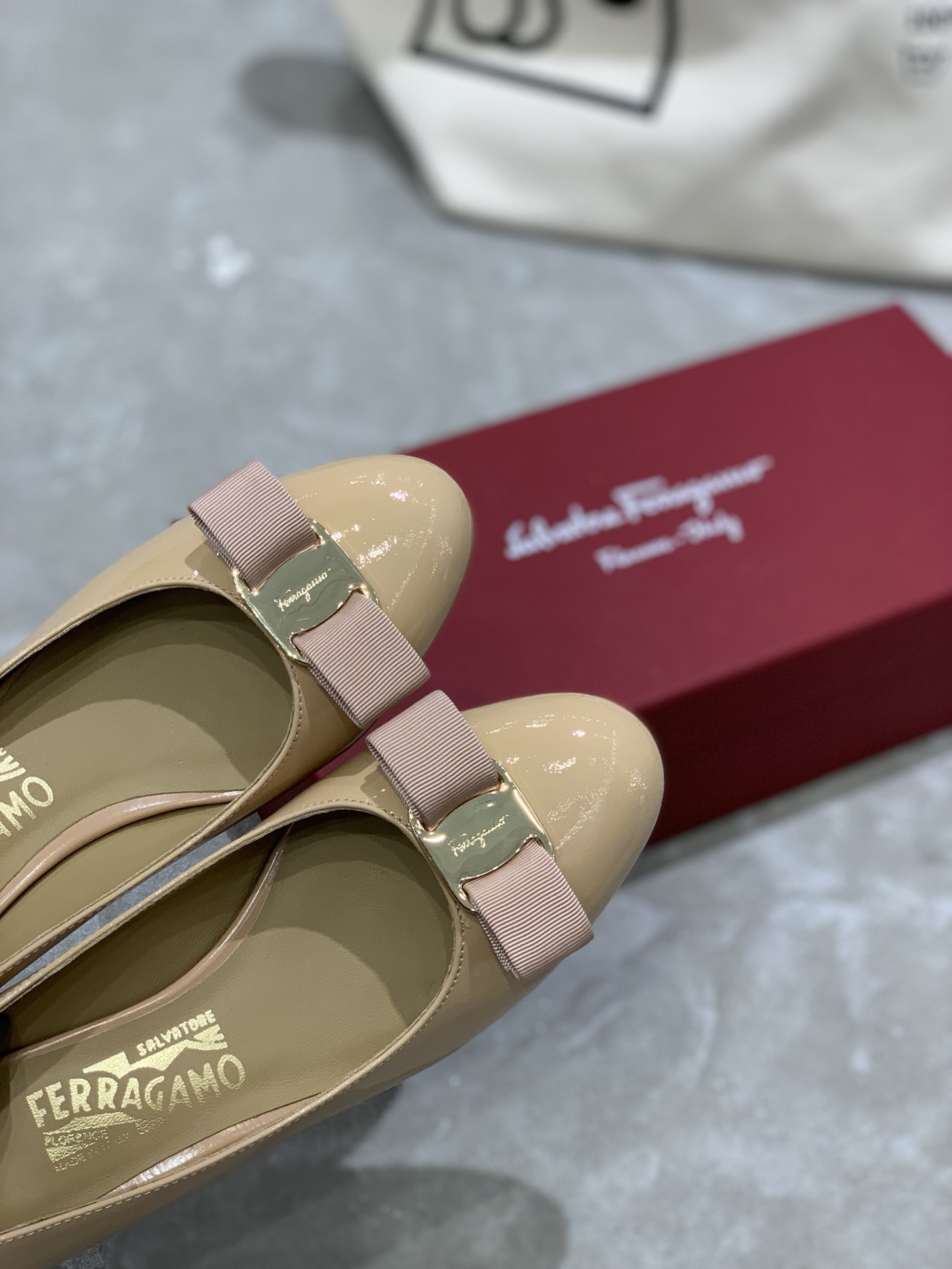 Salvatore Ferragamo Heel 4 - vstockx