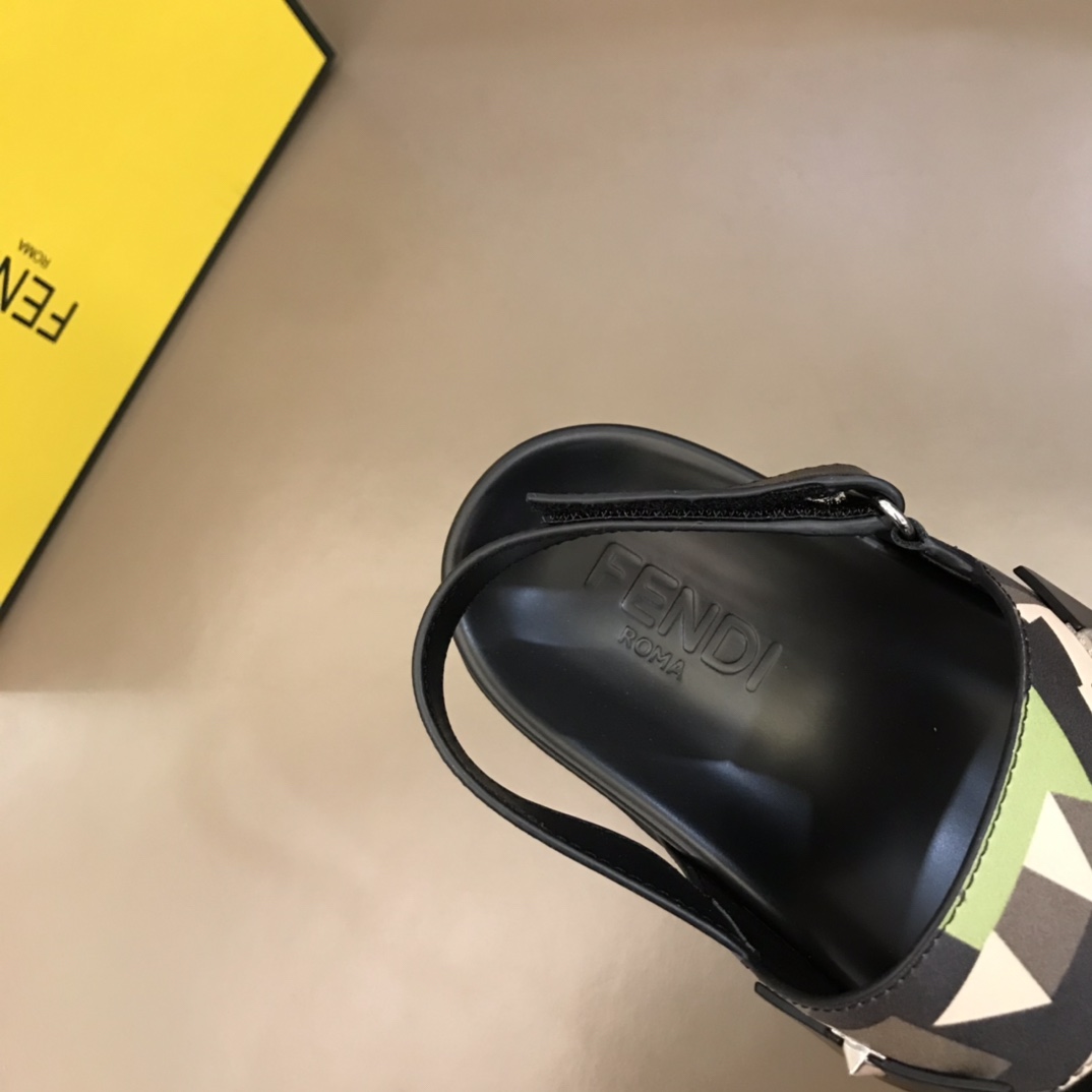 Fendi Slides 23 - vstockx