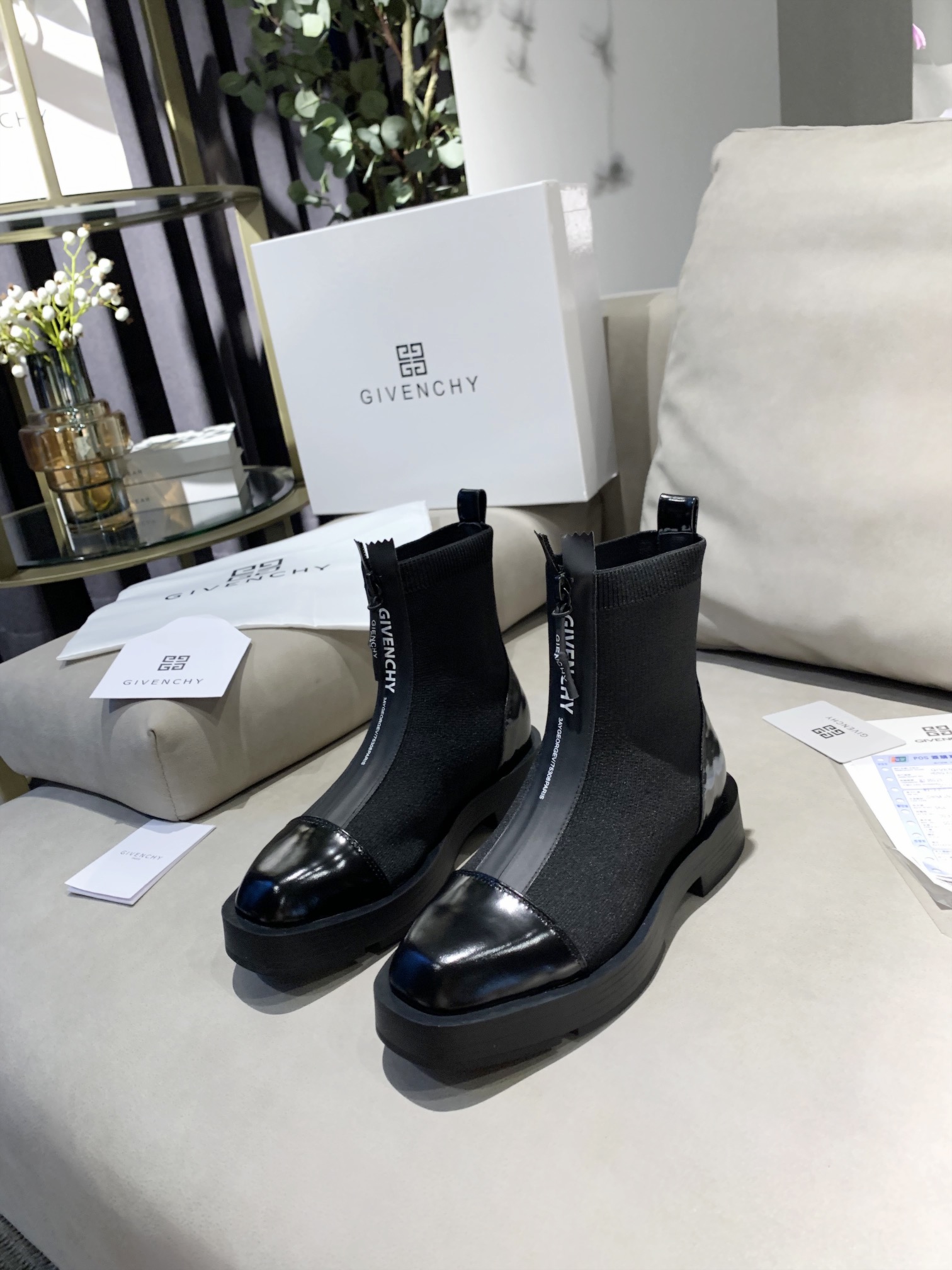 Givenchy Boots 20 - vstockx