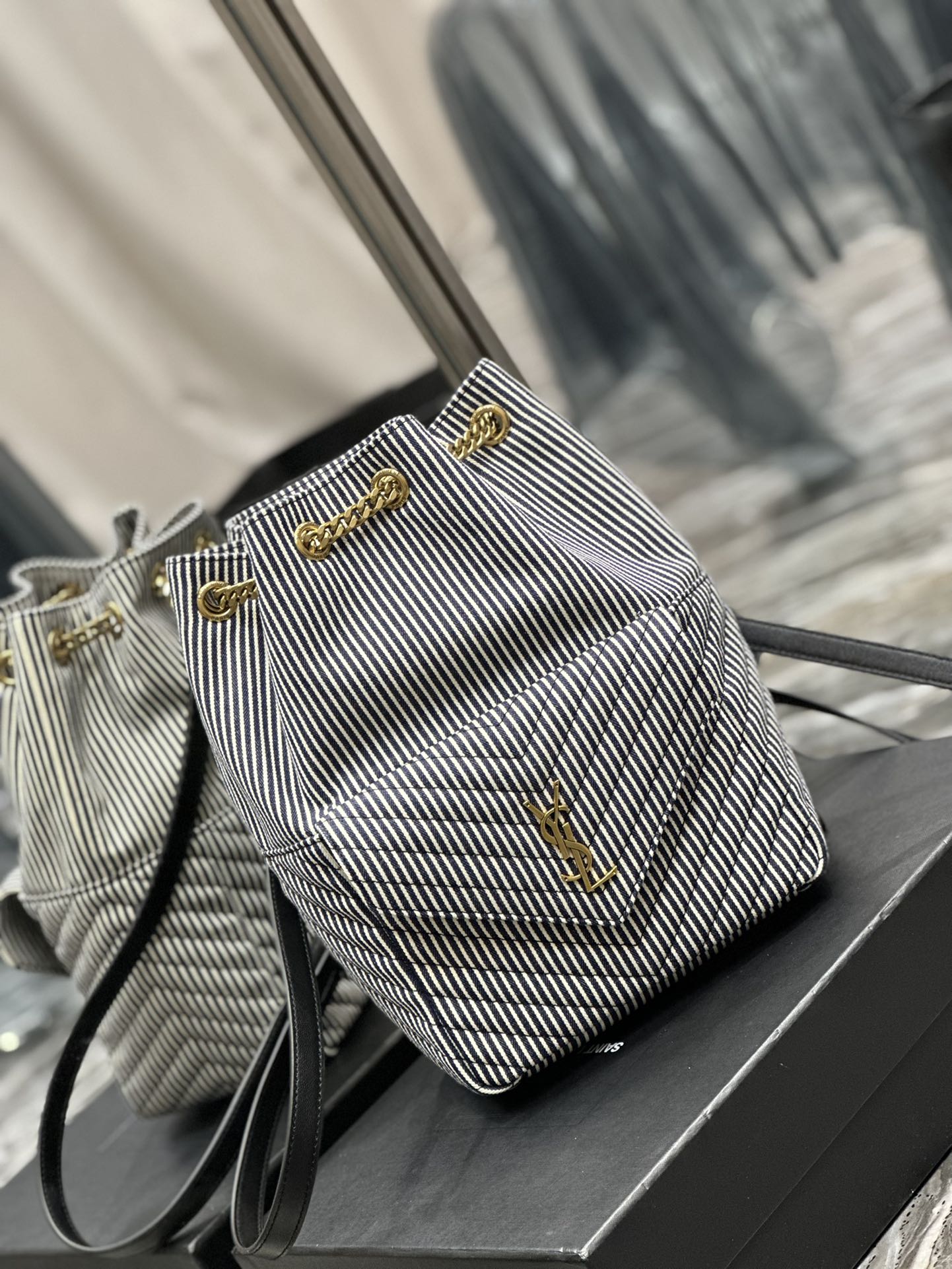 Handbags SAINT LAURENT 672609 size 22  29  15 cm - vstockx