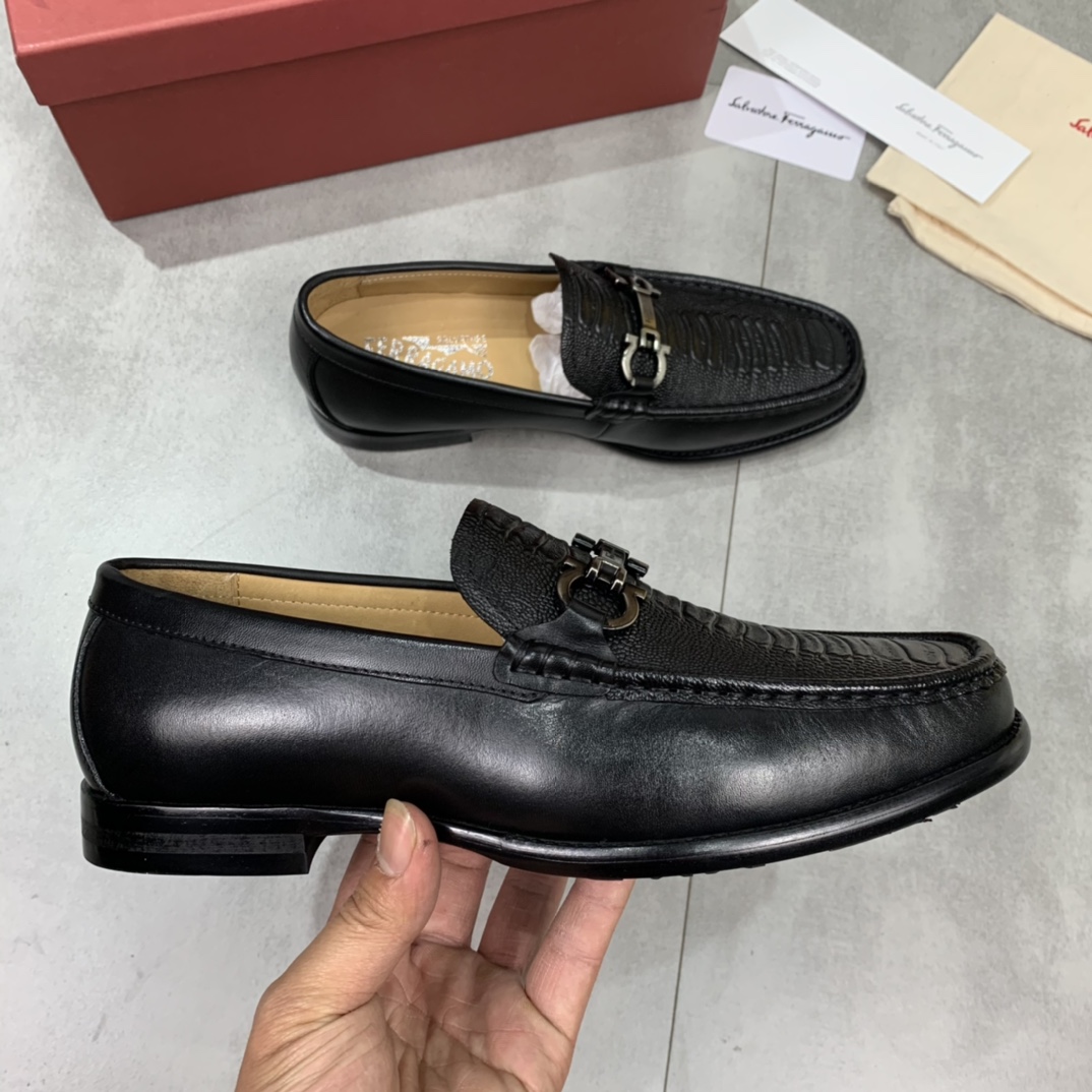 Salvatore Ferragamo Boots 17 - vstockx