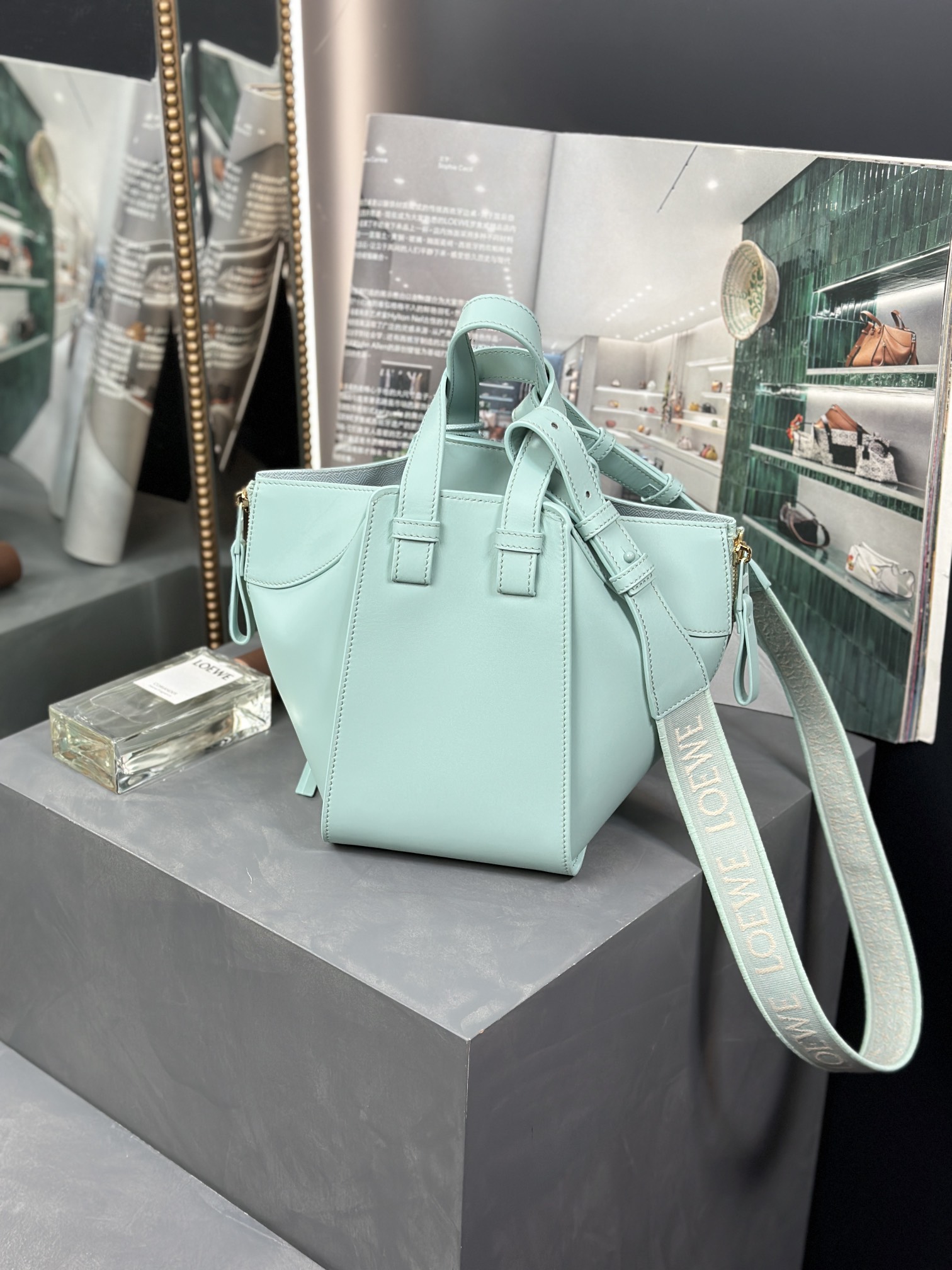Handbags LOEWE  size:20.8-19.5-14.4 cm - vstockx