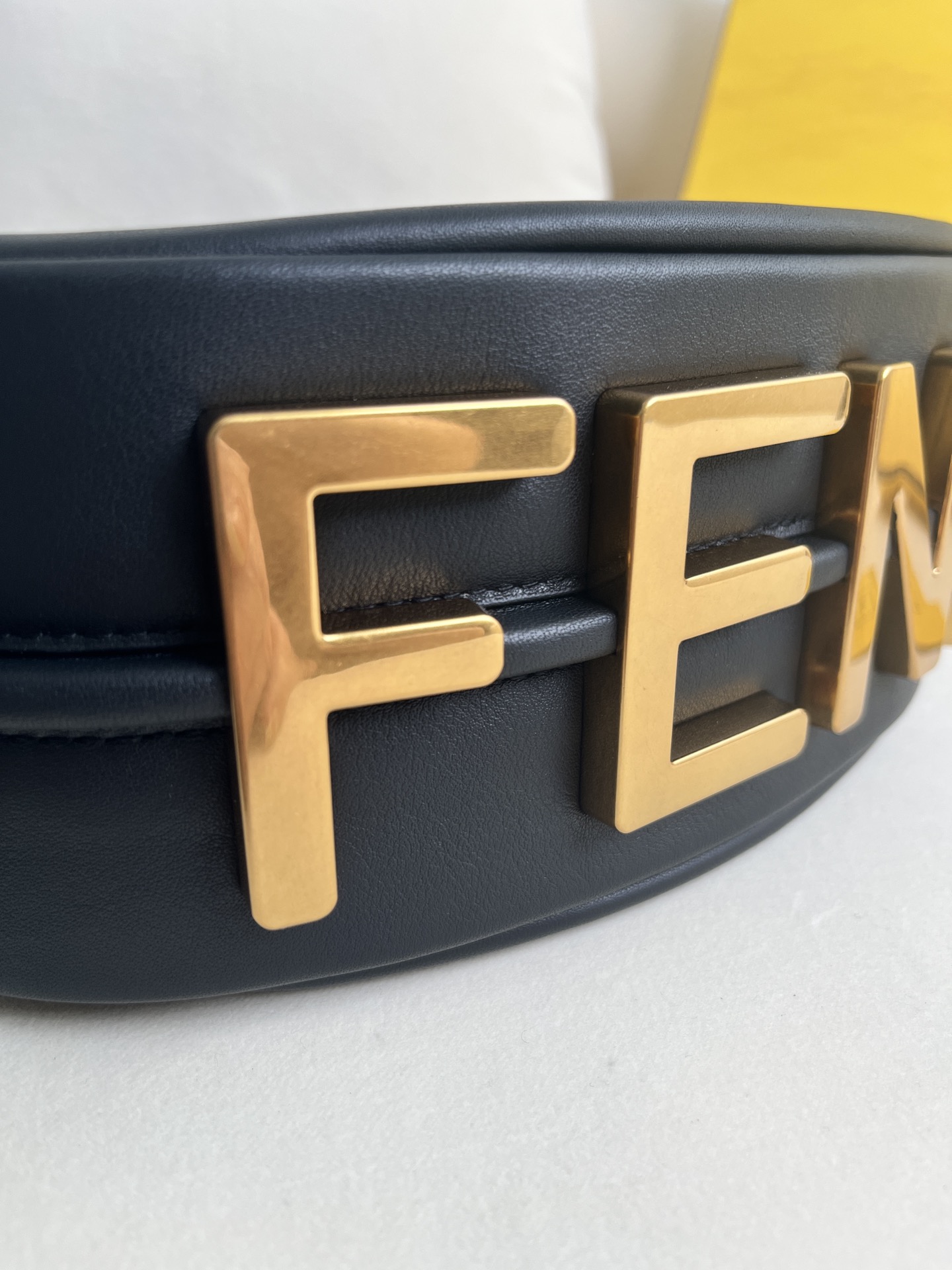 handbags FENDI 205 size:29*24.5*10cm - vstockx