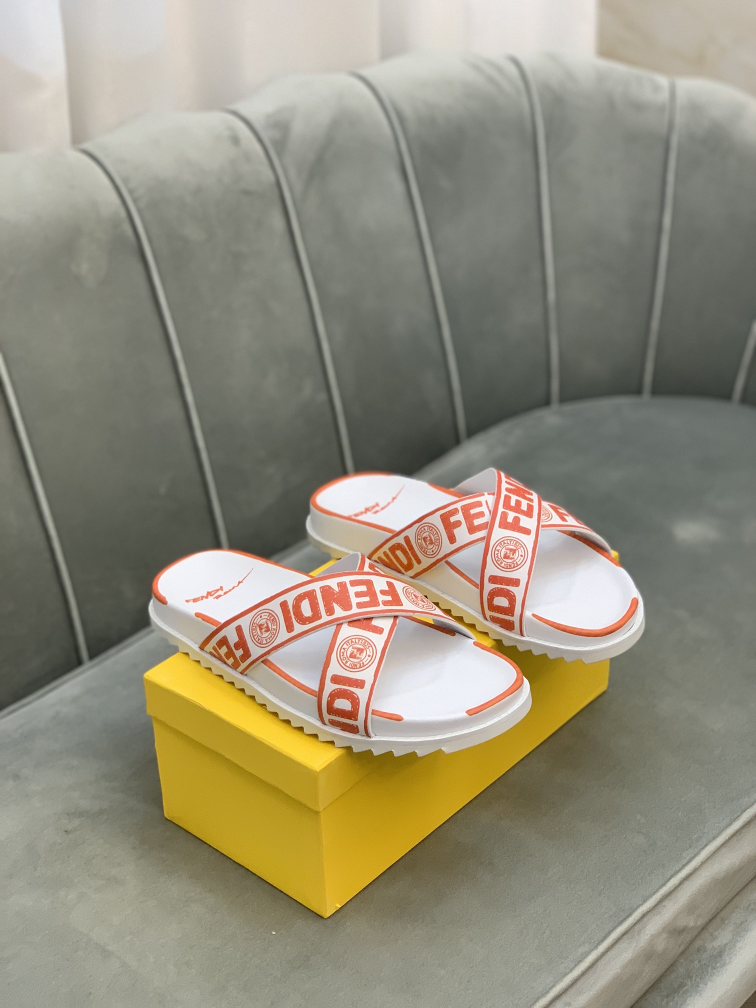 Fendi Slides 13 - vstockx