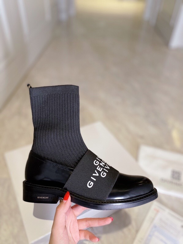 Givenchy Boots 10 - vstockx