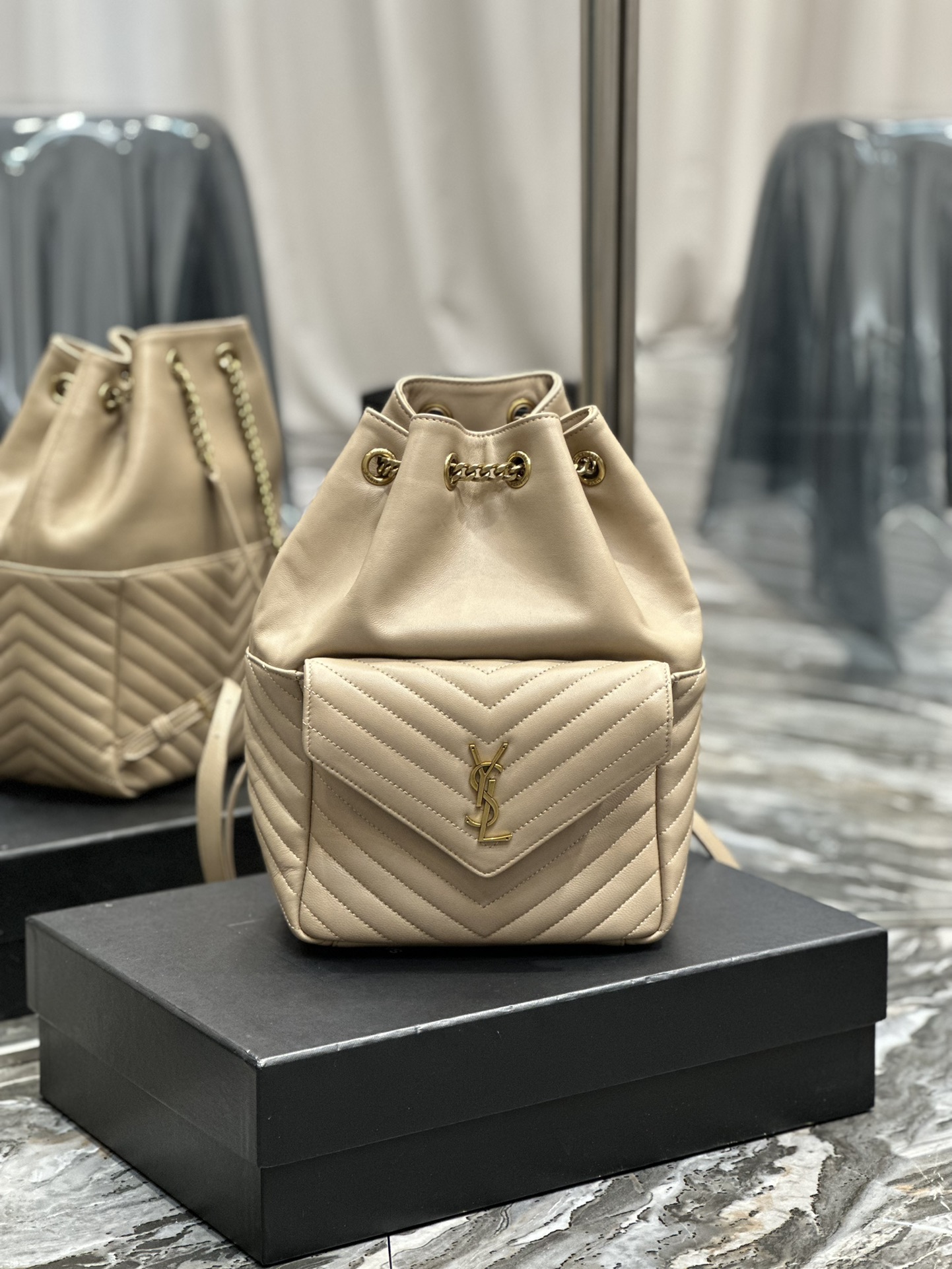Handbags SAINT LAURENT 672609 size 22  29  15 cm - vstockx