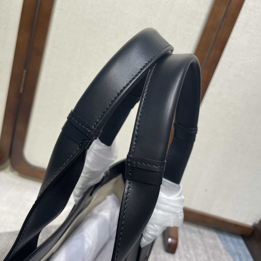 Handbags Chloe 22S Woody 6067 size:45*33*13 cm - vstockx