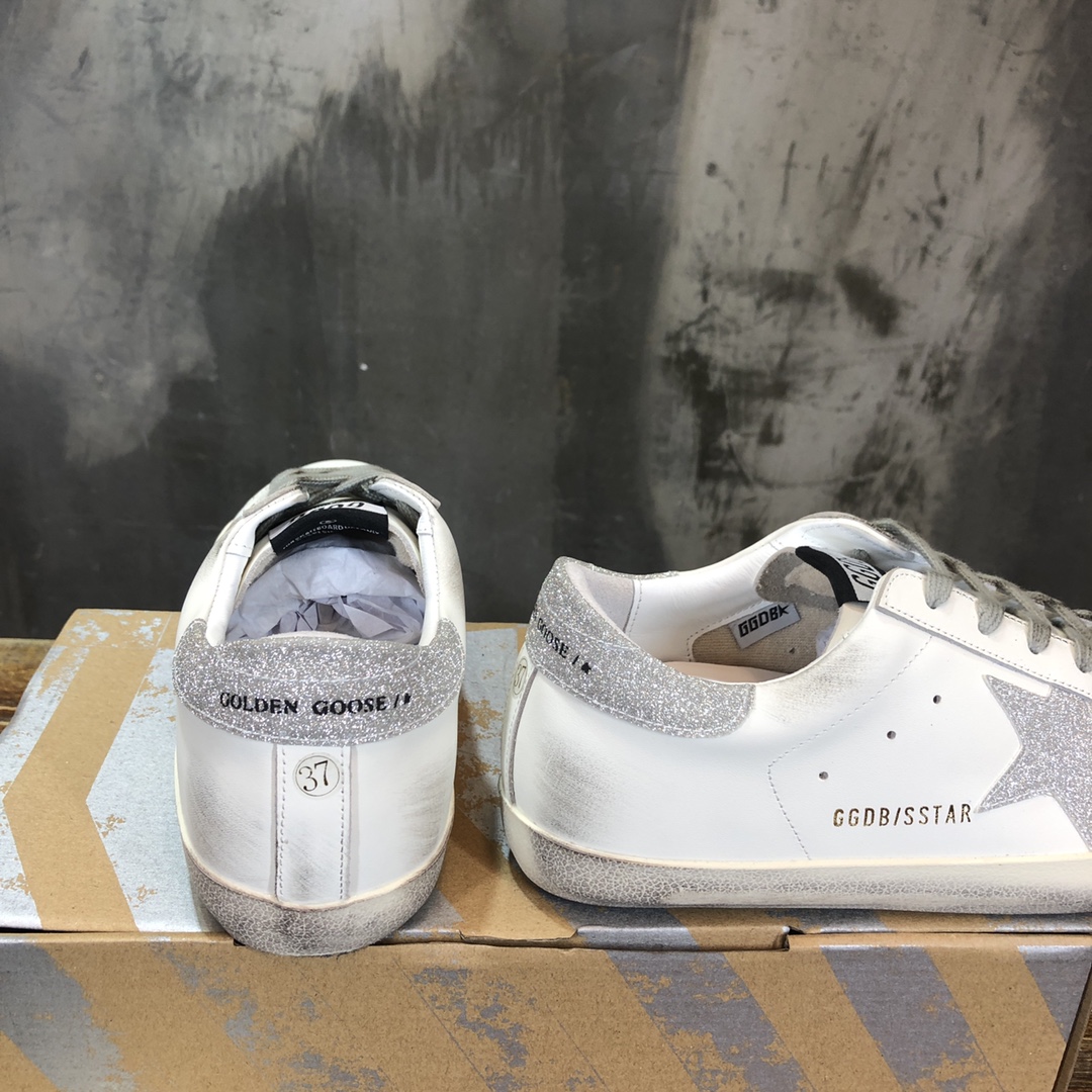 Golden Goose Superstar distressed-finish sneakers 5 - vstockx