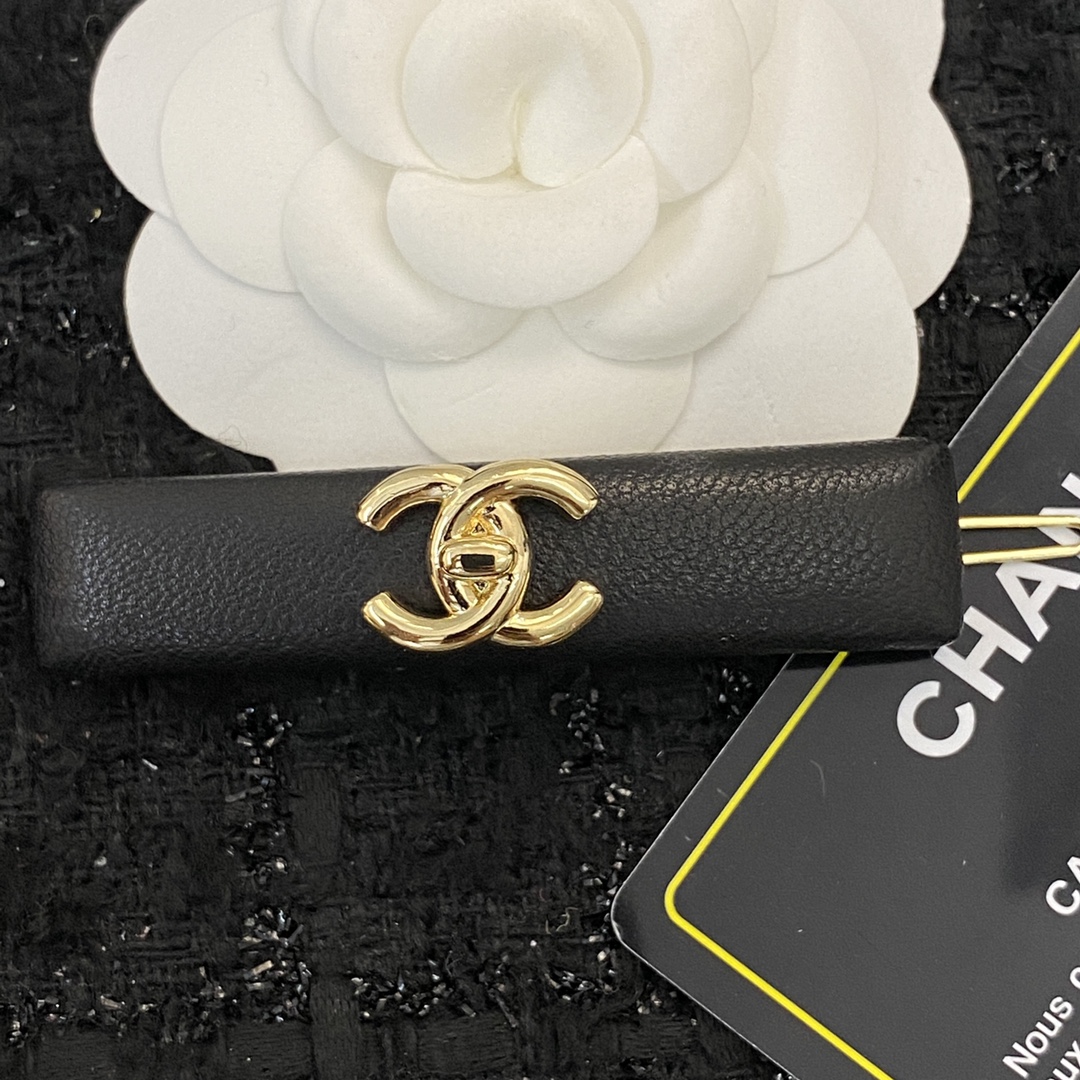 hairclip Chanel 1 - vstockx