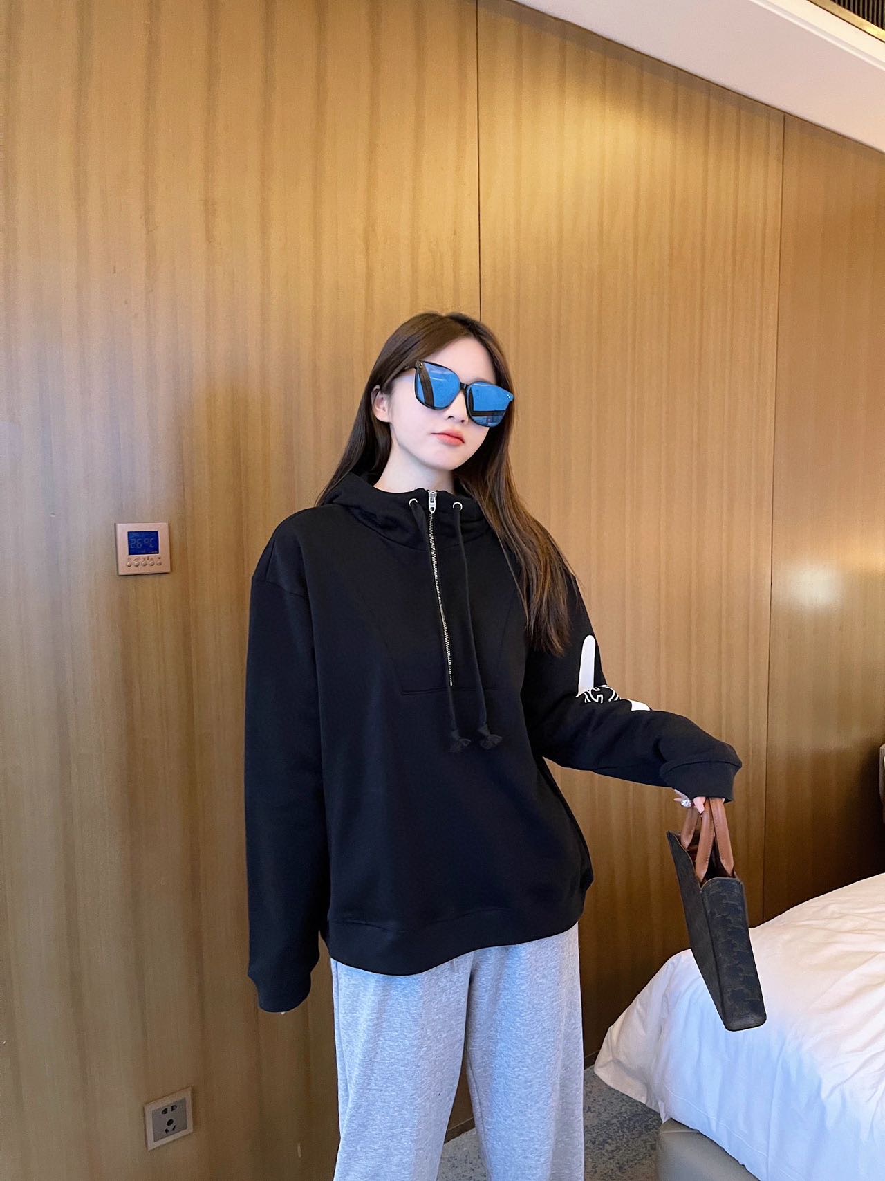 Clothes Gucci 410 - vstockx