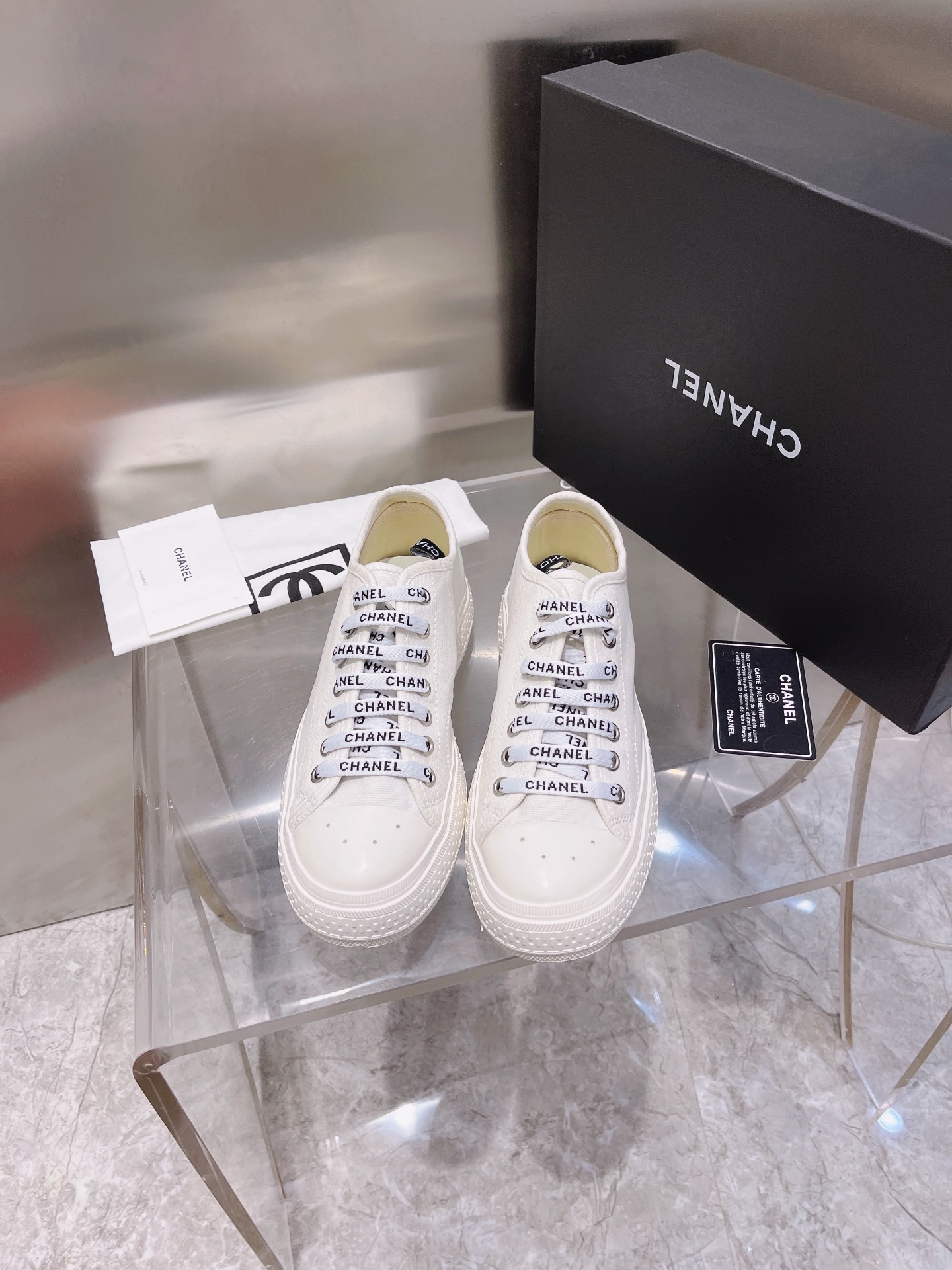 Chanel Flat canvas Sneaker 8 - vstockx