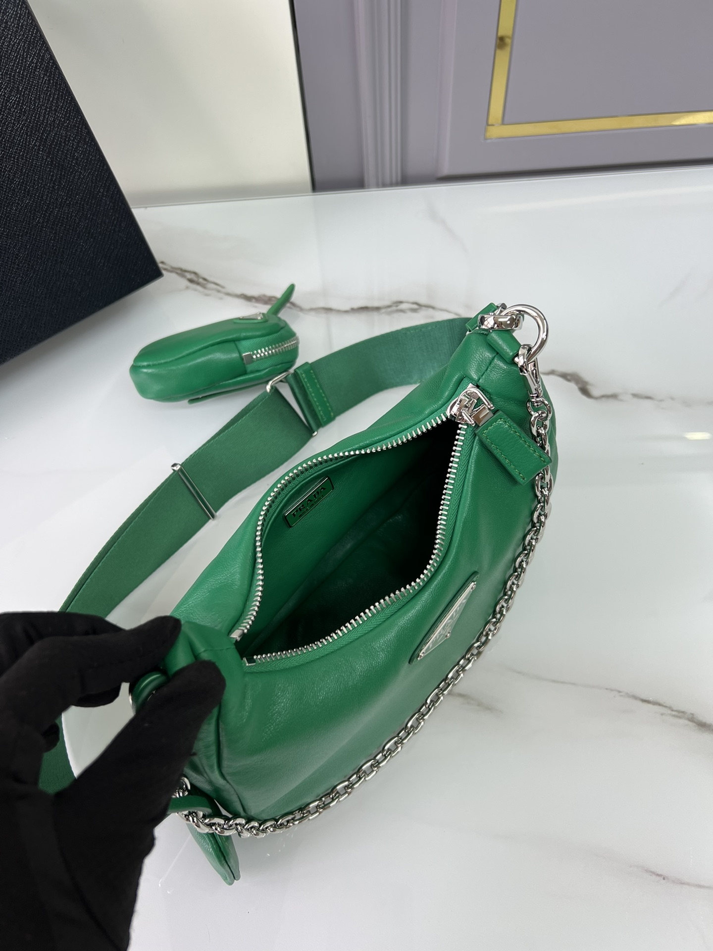 handbags prada 1BH204 22*18*6.5 - vstockx