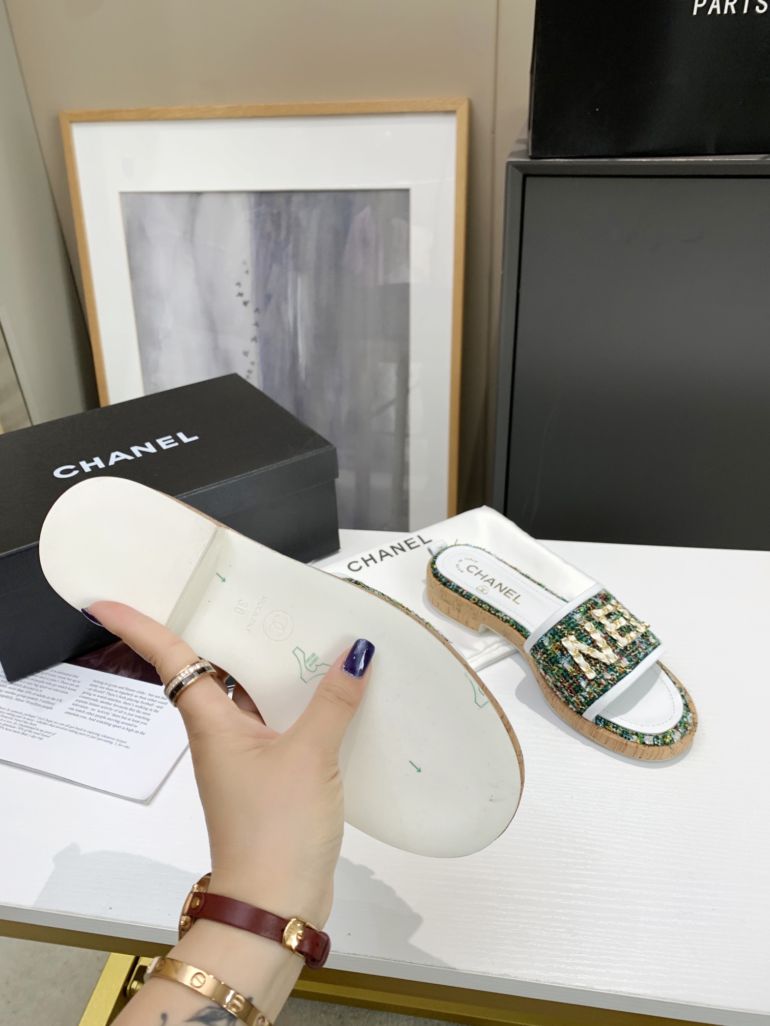 Chanel Slides 23 - vstockx