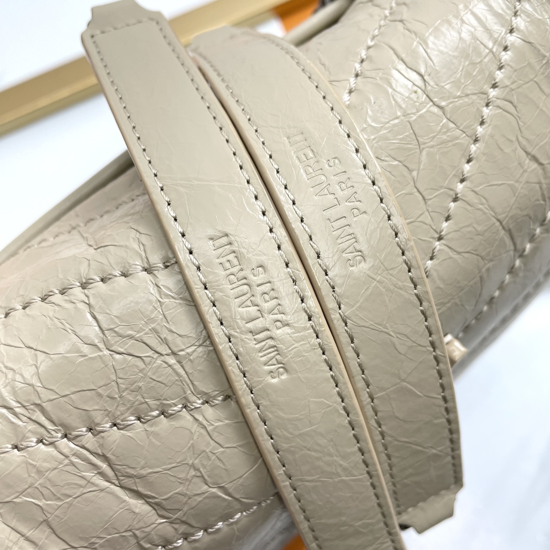 Handbags SAINT LAURENT 533037 size 22-16-7 cm - vstockx