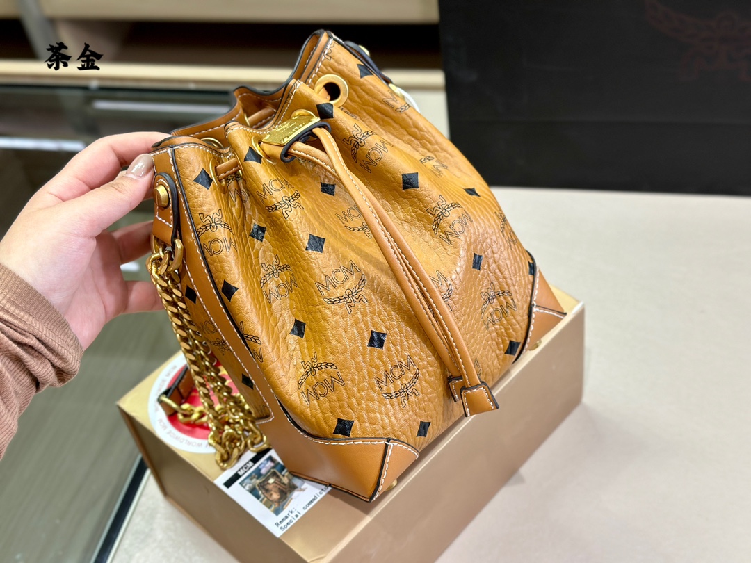 Handbags MCM mom size:16*21 cm - vstockx