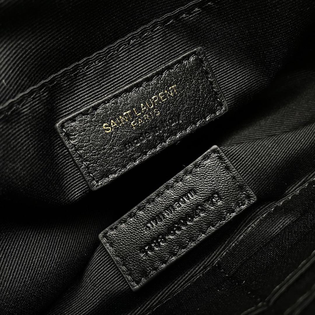 Handbags SAINT LAURENT 379039 size 24  17.5  1.5 cm - vstockx