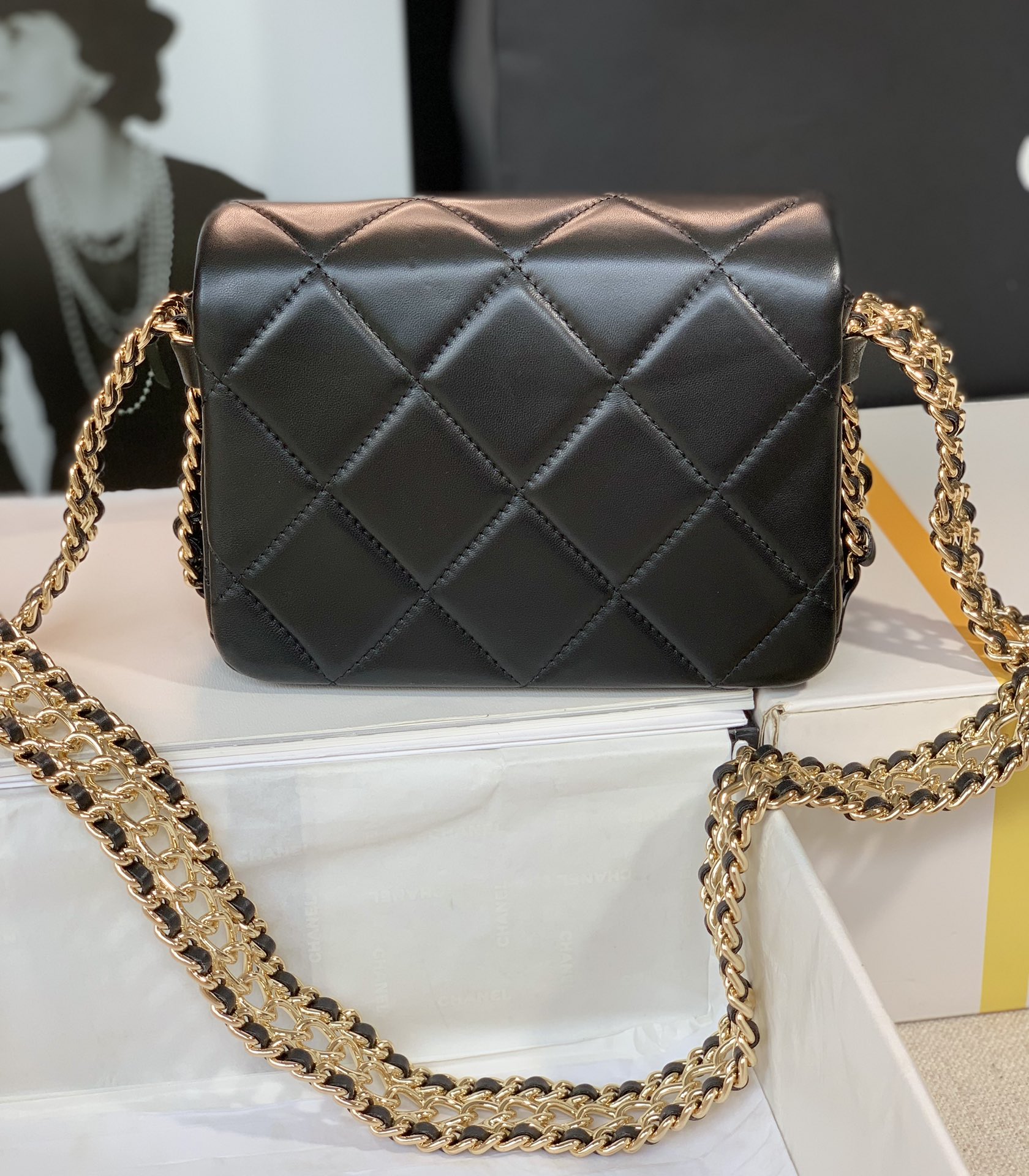 Handbag Chanel size 18 cm - vstockx