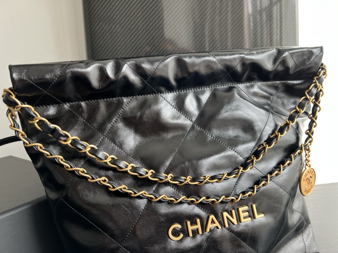 Handbag Chanel size 35cmx37cmx7 cm - vstockx
