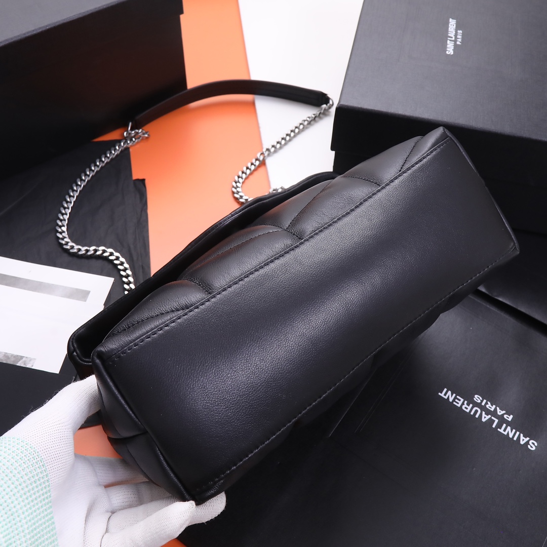 Handbags SAINT LAURENT 577476 size 29x17x11 cm - vstockx