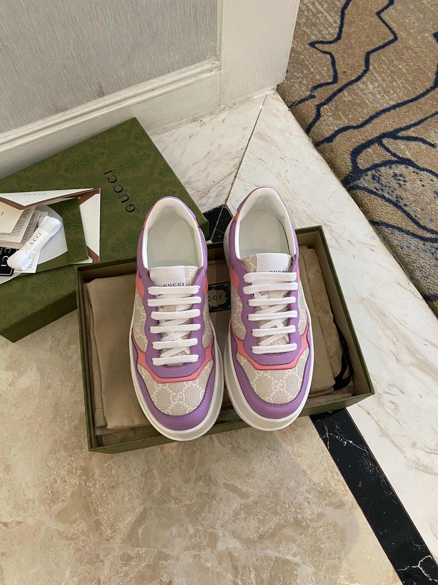 Gucci Women's GG sneaker 2 - vstockx