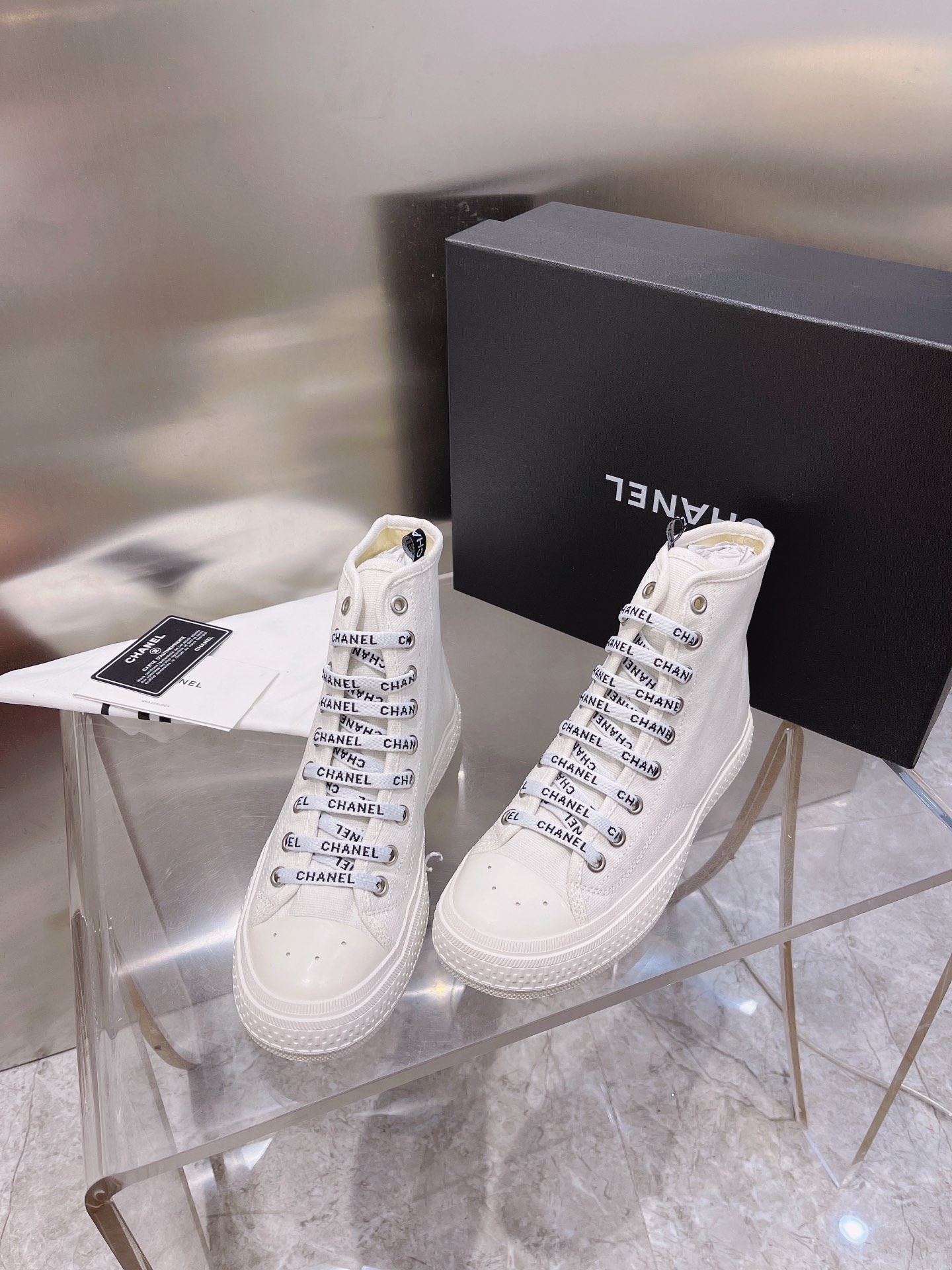 Chanel Flat canvas Sneaker 6 - vstockx