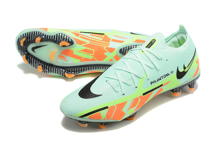 NK football shoes 40 - vstockx