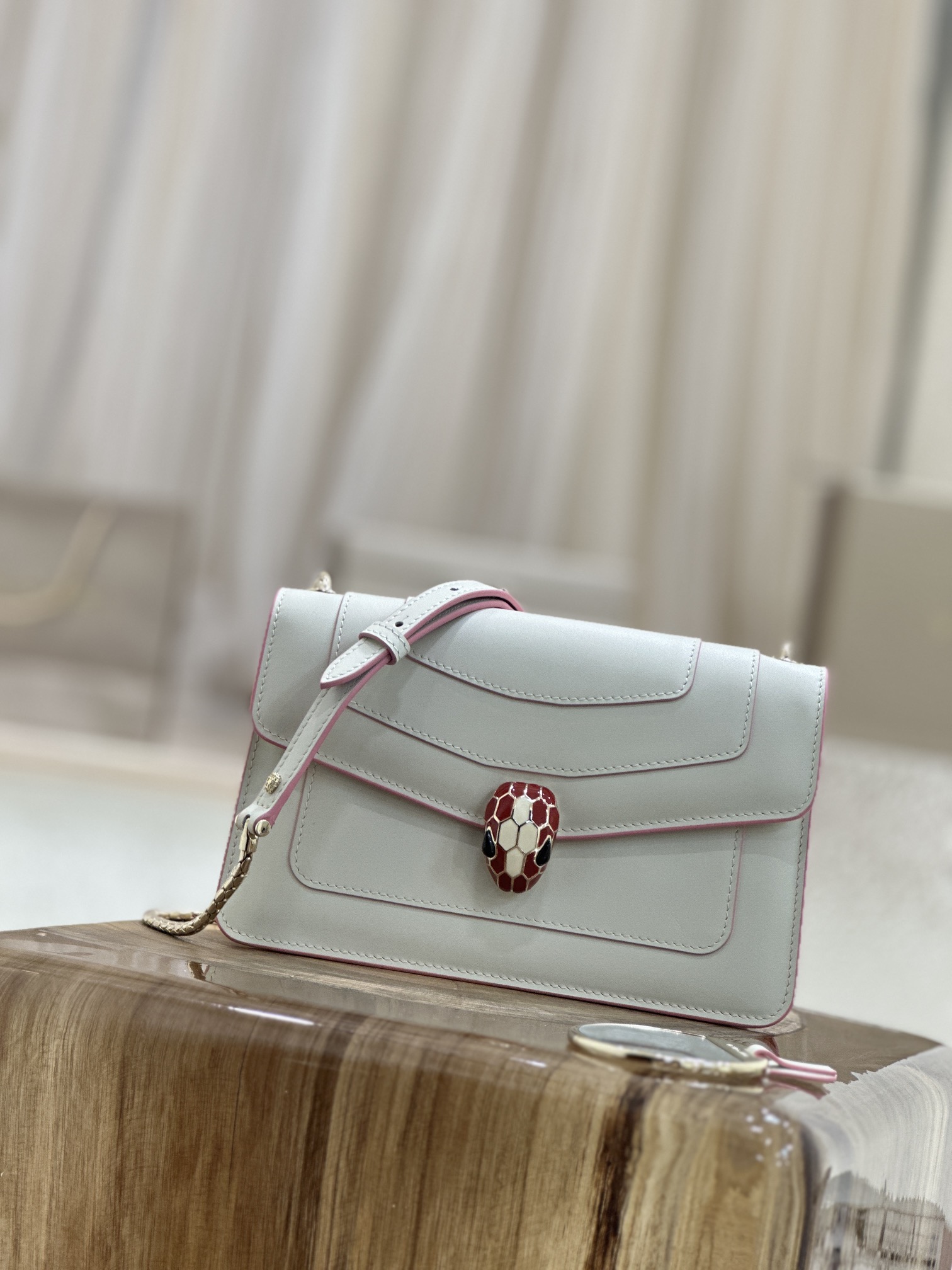 Handbags Bvlgari 38102 size:22*13*5.5 cm - vstockx