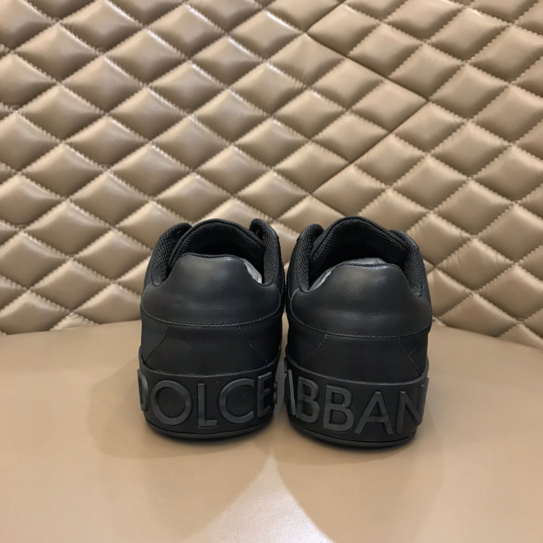Dolce & Gabbana Low Tops Sneakers 117 - vstockx
