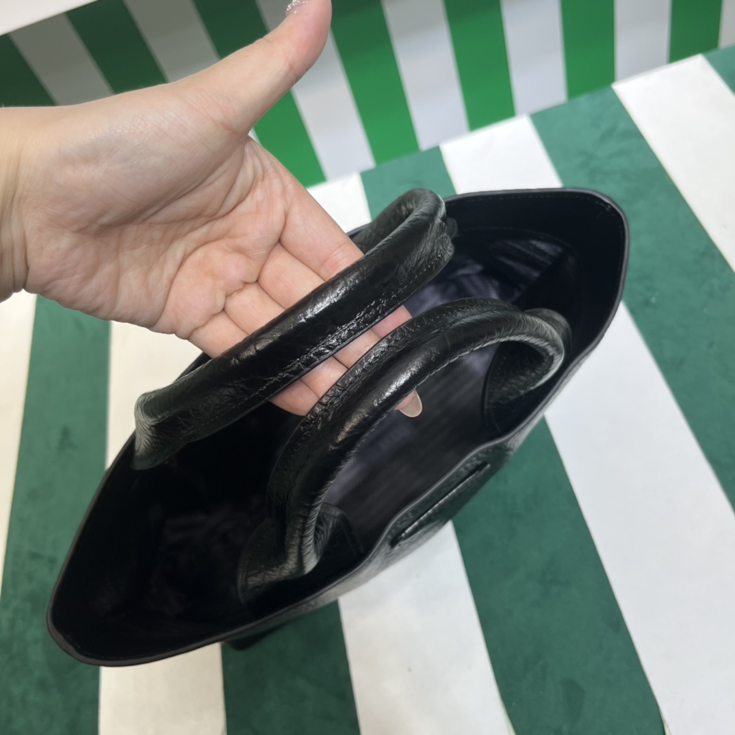 Handbags Prada 1BG440 size:16×26×40 cm - vstockx