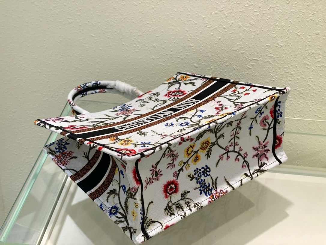 Handbag Dior size 41 cm - vstockx